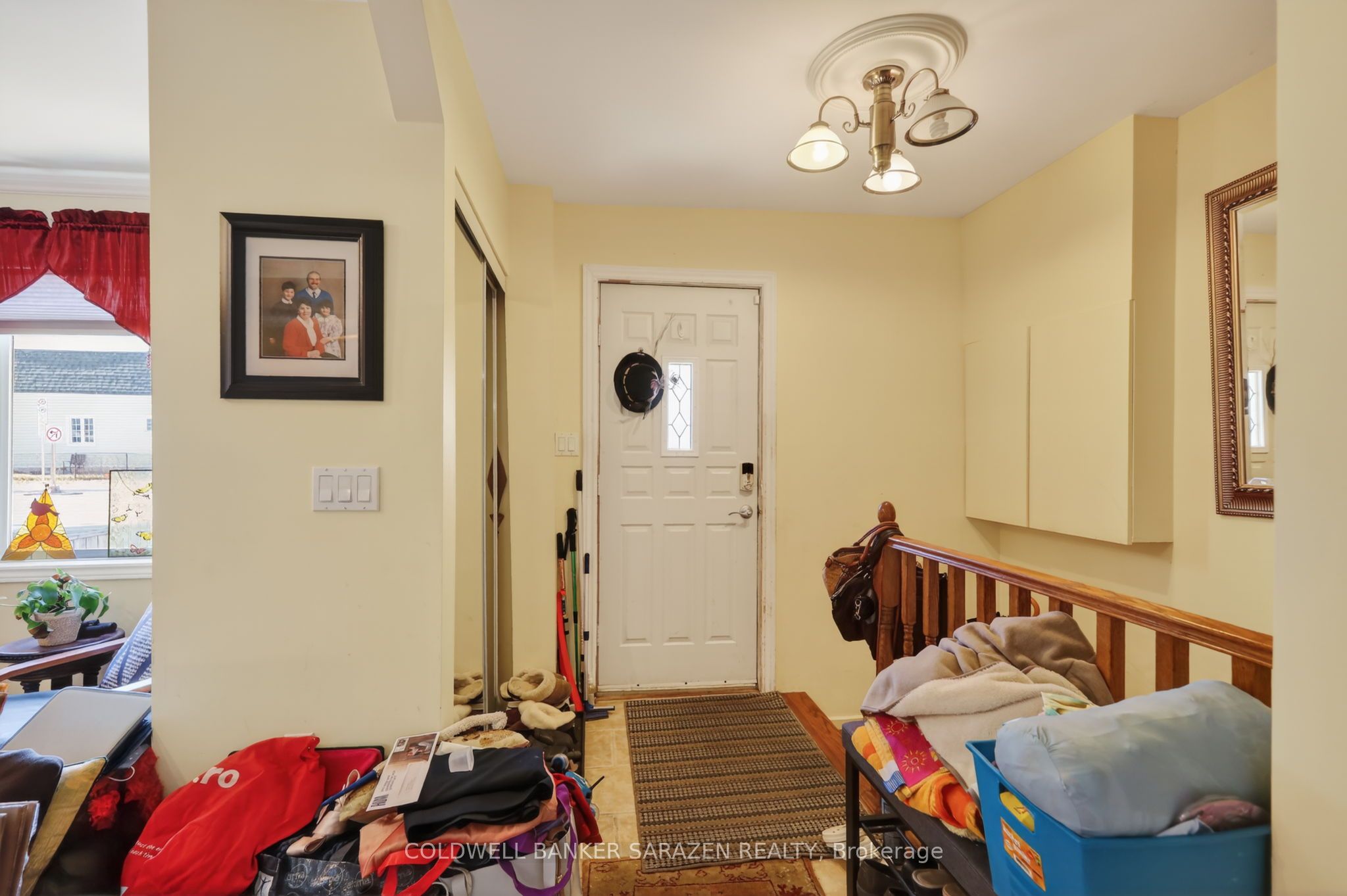 95 Ste Cecile Street, Vanier and Kingsview Park, ON K1L 5L4 photo 2