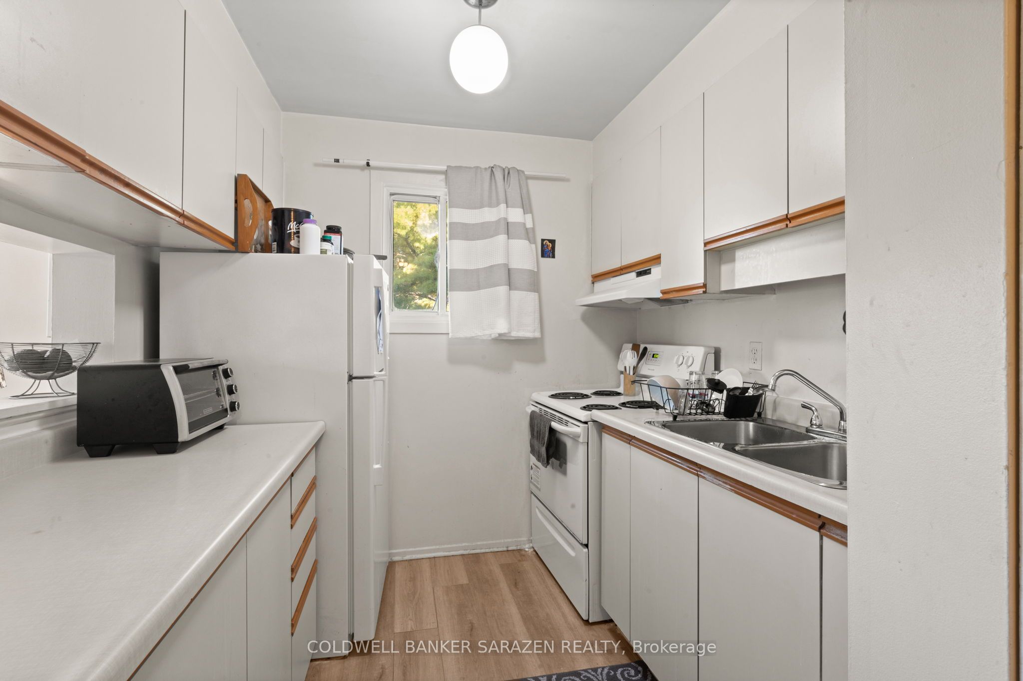 214 Viewmount Drive 209, Cityview - Parkwoods Hills - Rideau Shore, ON K2E 7X3 photo 5
