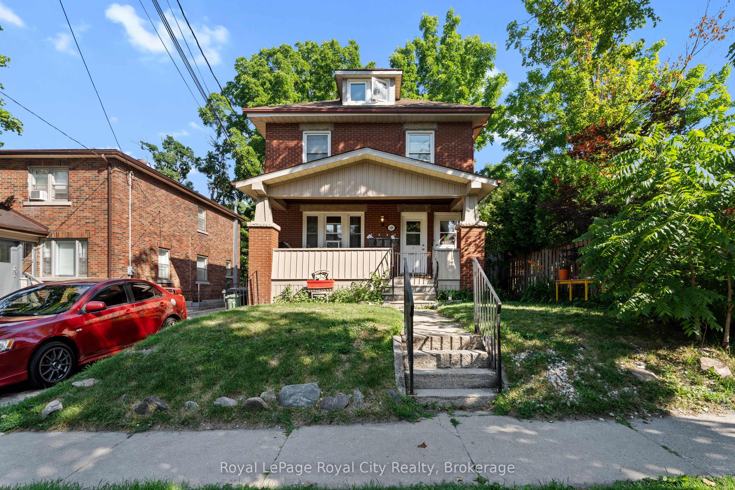 109 Northumberland Street C, Guelph, ON N1H 3B1