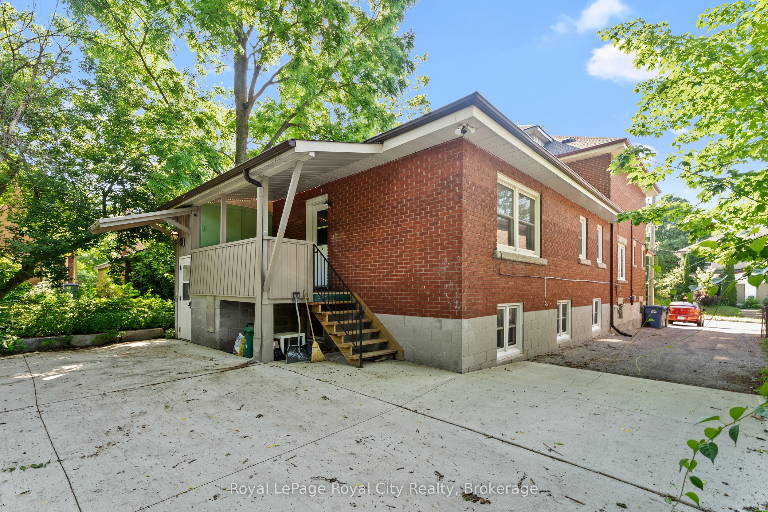 109 Northumberland Street C, Guelph, ON N1H 3B1 photo 2