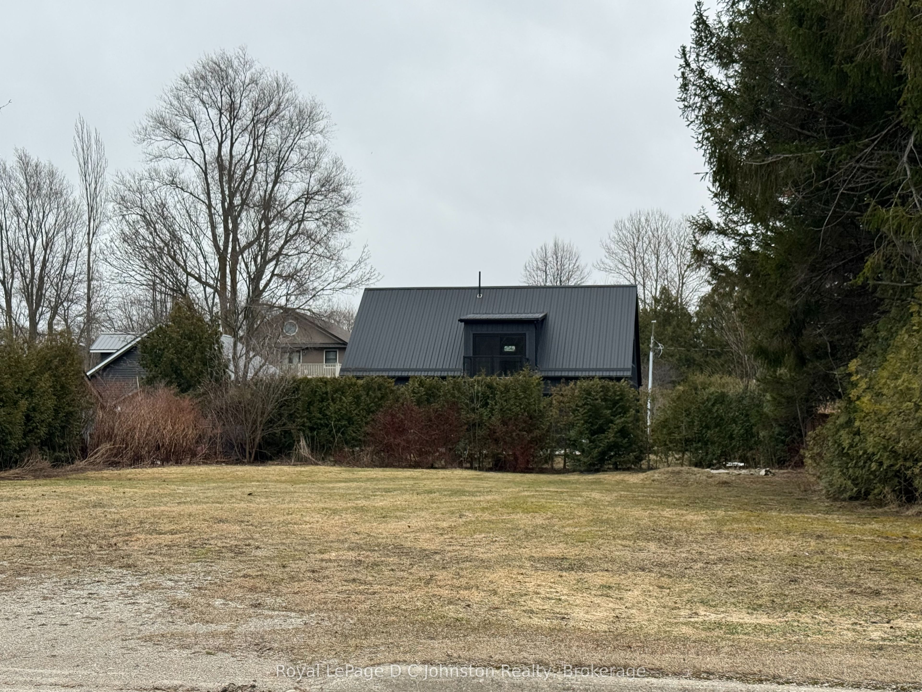 160 Huron Street S, Saugeen Shores, ON N0H 2L0 photo 3