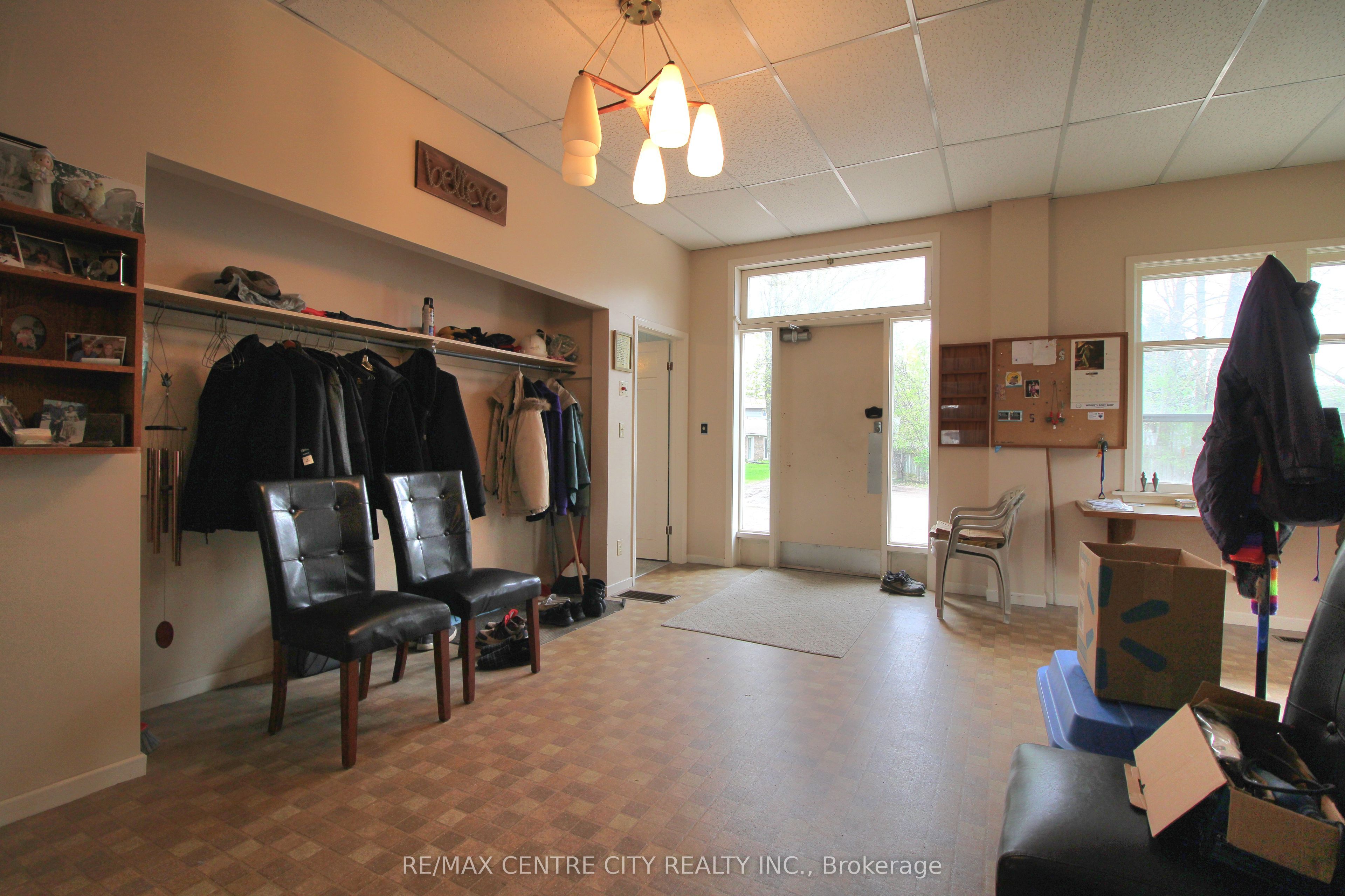 12 Chester Street, St. Thomas, ON N5R 1T8 photo 4