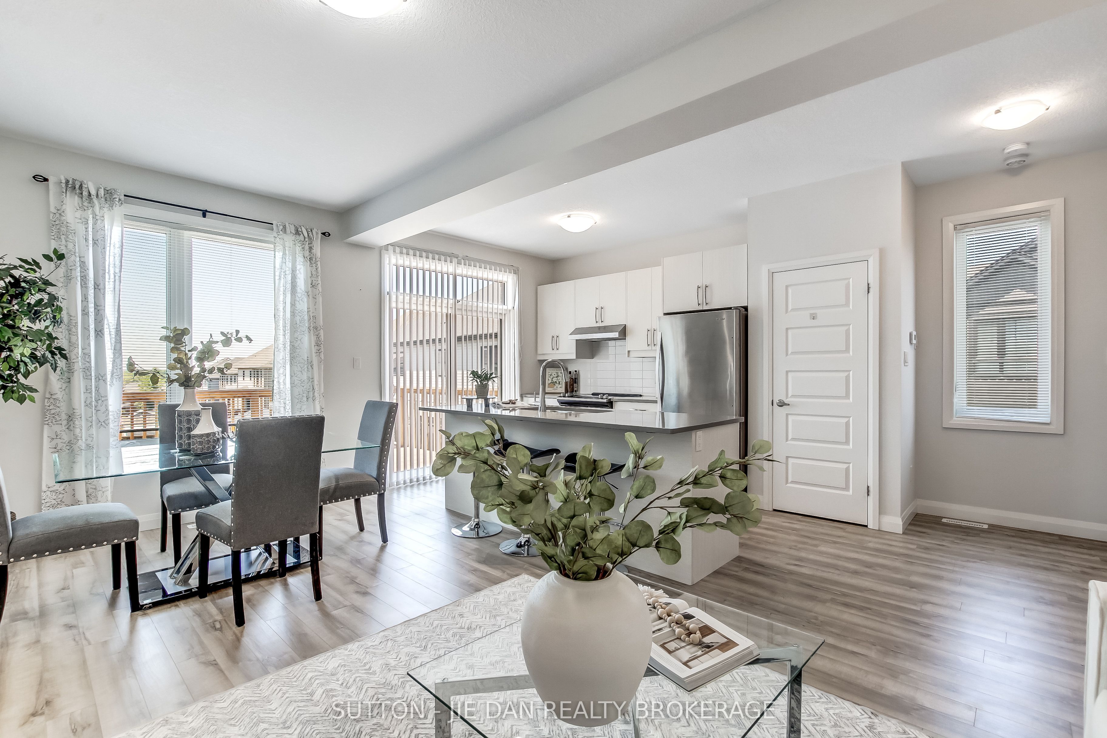 819 KLEINBURG Drive 2, London North, ON N5X 0N6 photo 3
