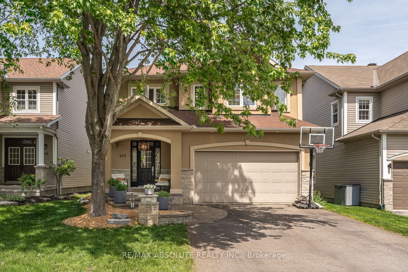 414 LANDSWOOD Way, Stittsville - Munster - Richmond, ON K2S 0A3