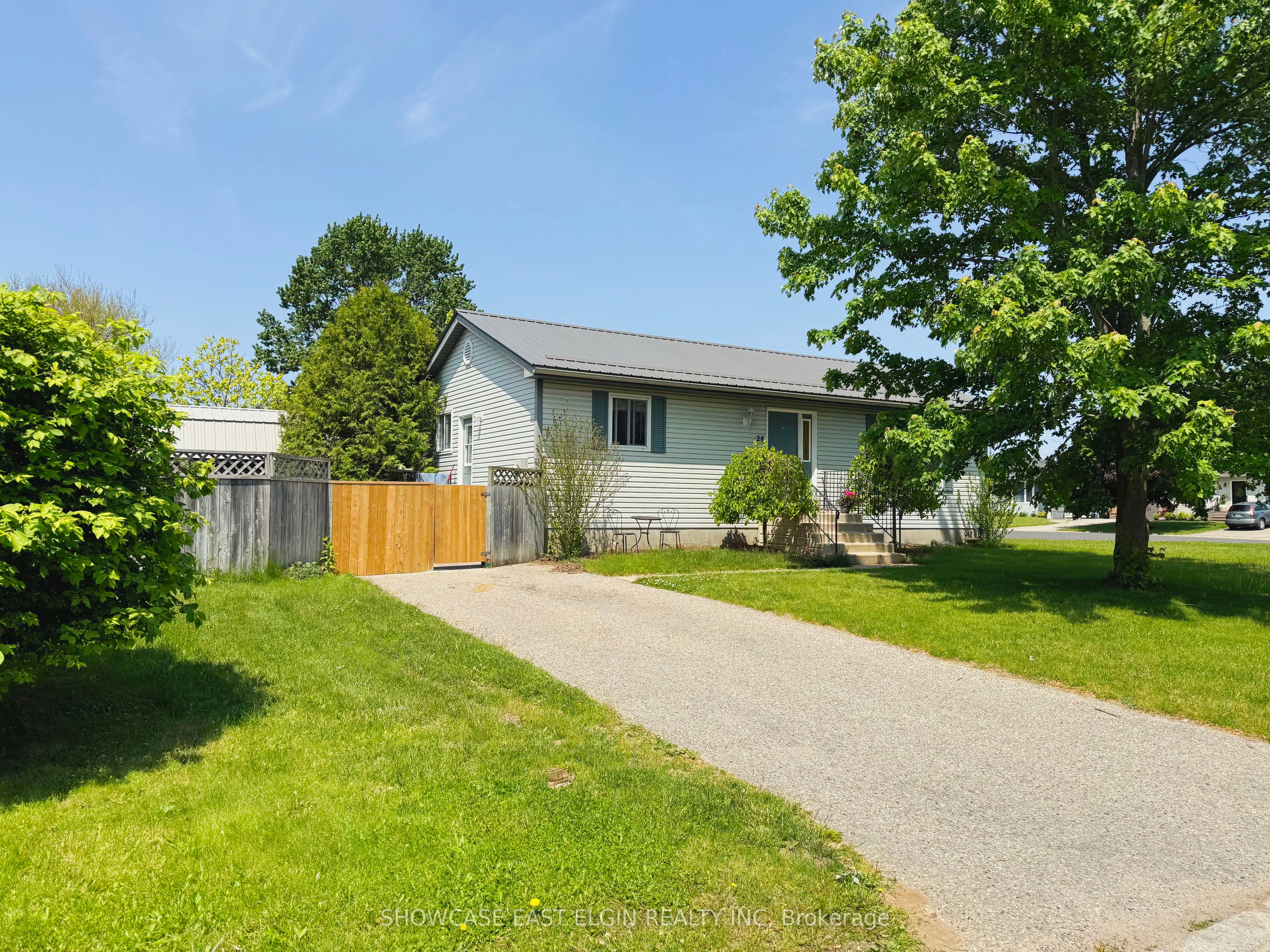 28 Melanie Drive, Aylmer, ON N5H 3G6 photo 3