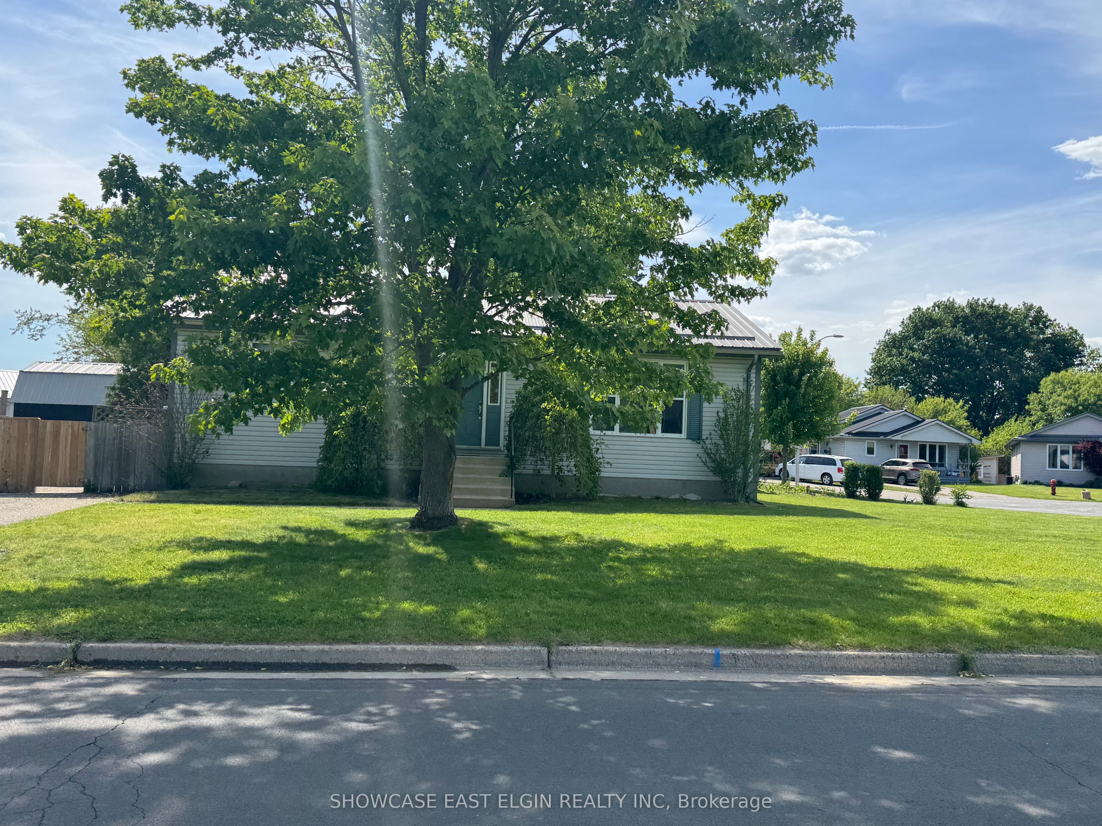 28 Melanie Drive, Aylmer, ON N5H 3G6 photo 4