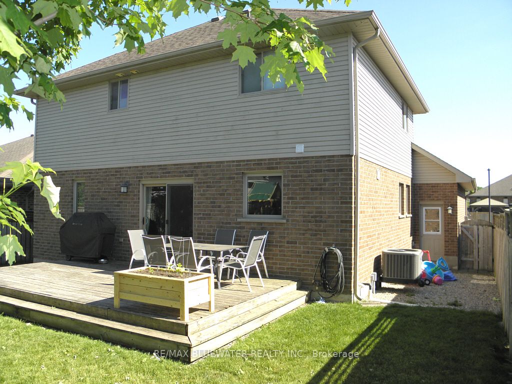95 Deborah Drive, Strathroy-Caradoc, ON N7G 4E1 photo 4