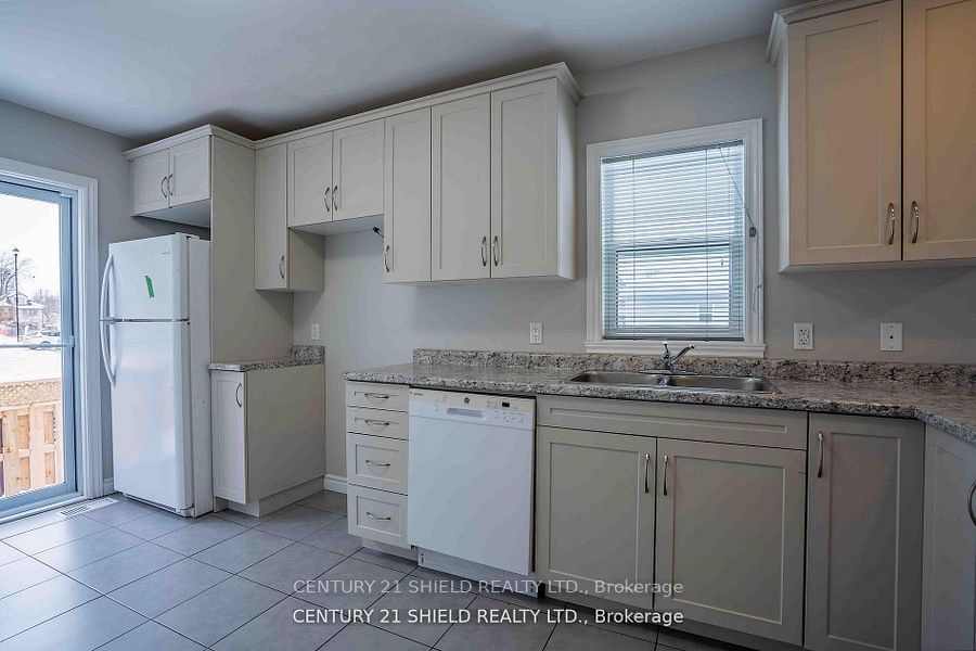 221 Third Street W, Cornwall, ON K6J 0B6 photo 4