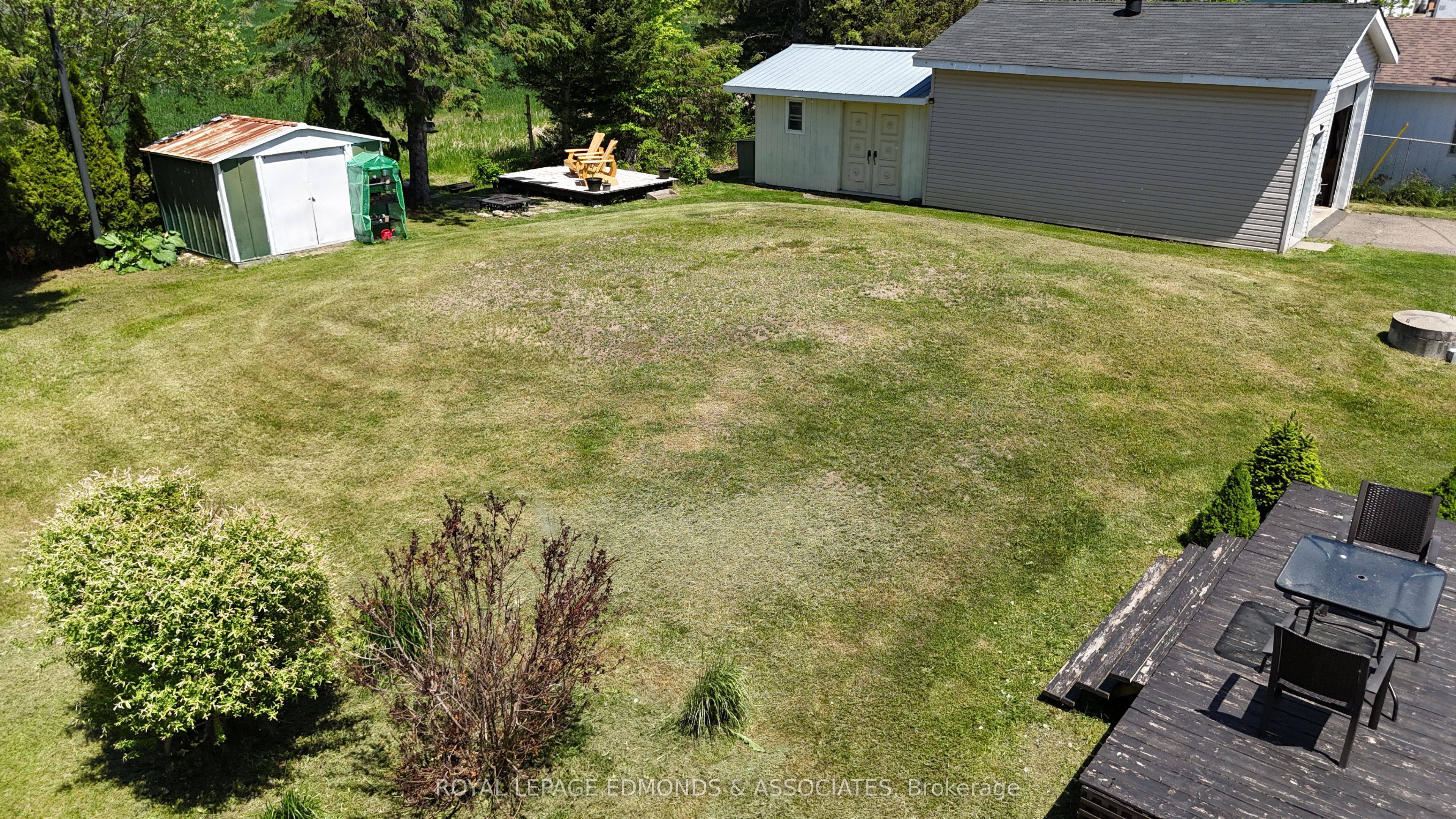11837 Round Lake Road, Laurentian Valley, ON K8A 6W8 photo 5