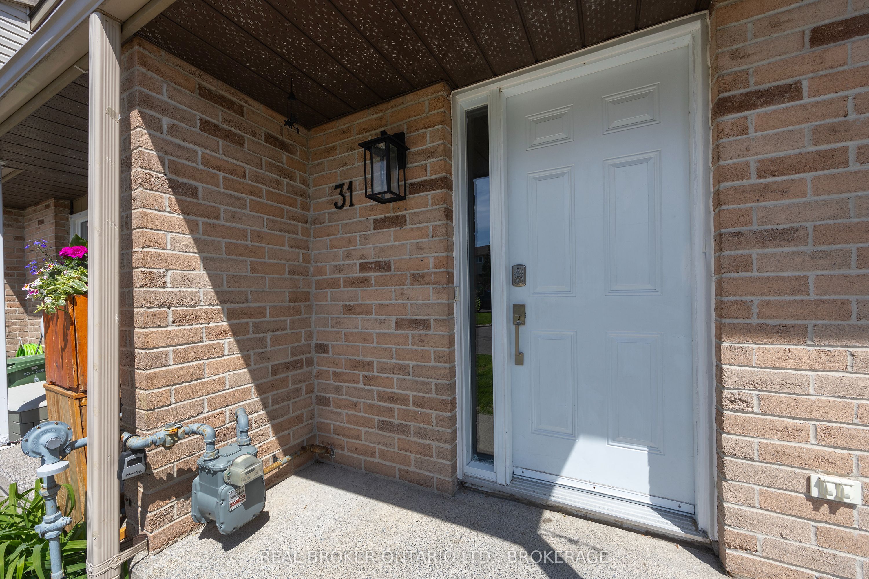 31 Coventry Crescent, Kingston, ON K7M 7S1 photo 4