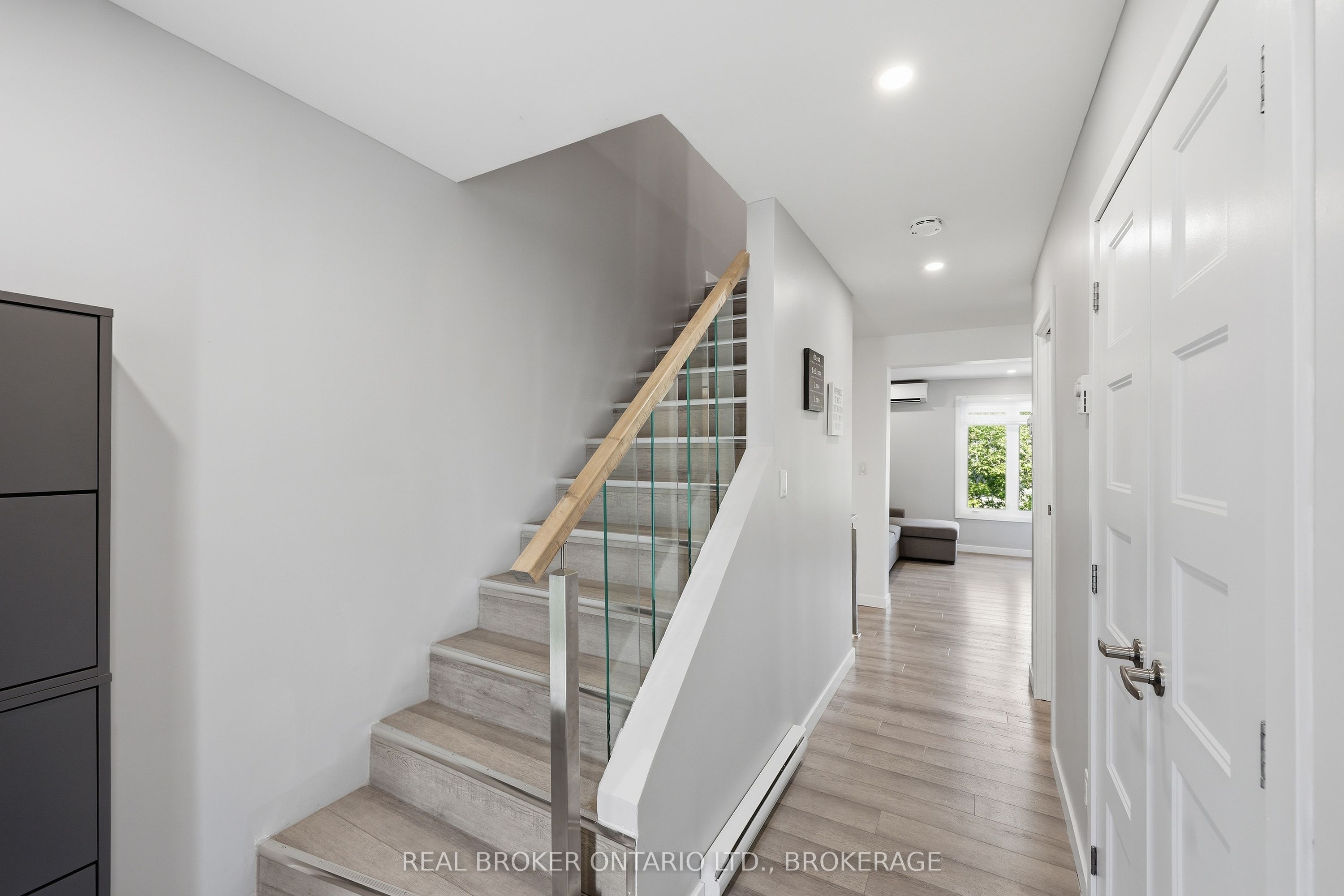 31 Coventry Crescent, Kingston, ON K7M 7S1 photo 5