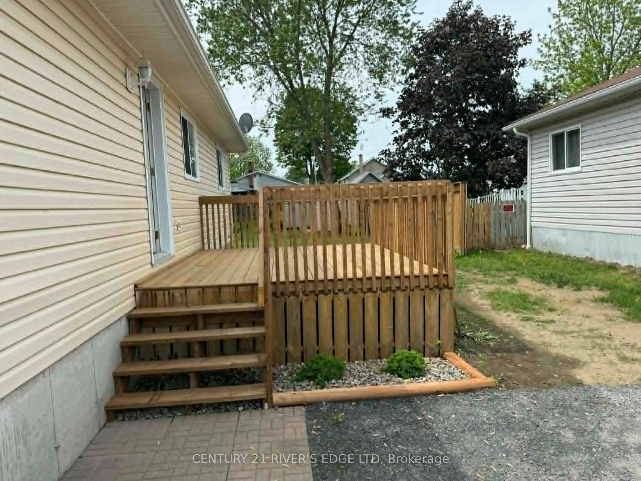 72 St Lawrence Street, South Dundas, ON K0C 1X0 photo 5