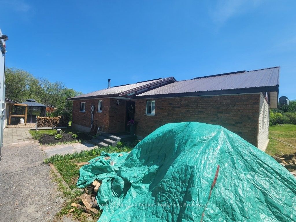 747 Derland Road, East Ferris, ON P0H 1K0 photo 5