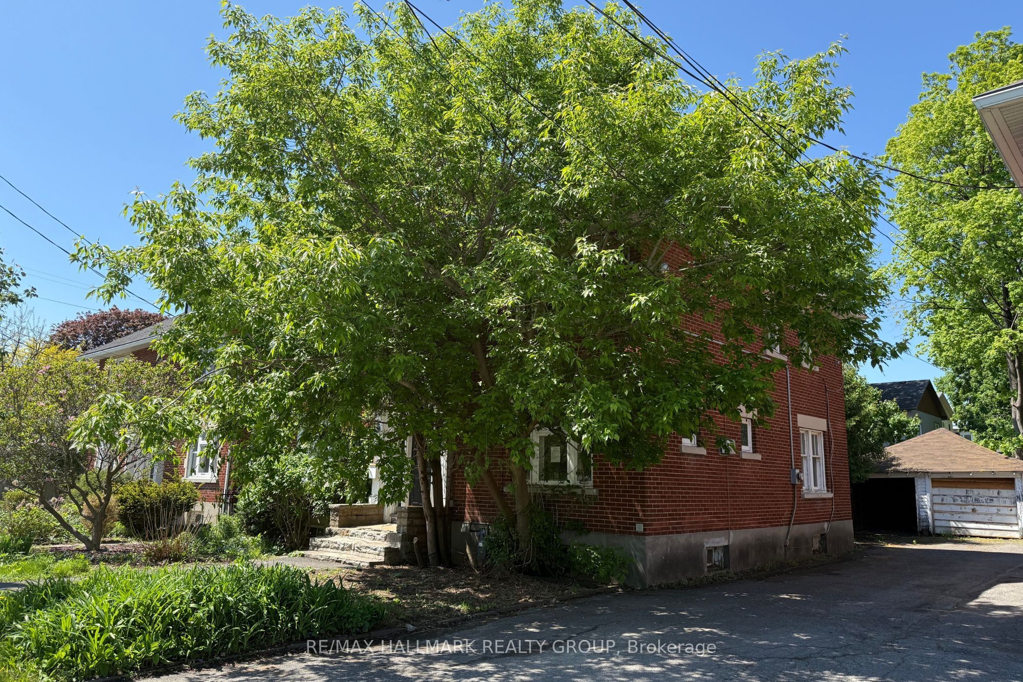 142 Clarendon Avenue, Tunneys Pasture and Ottawa West, ON K1Y 0R5 photo 4