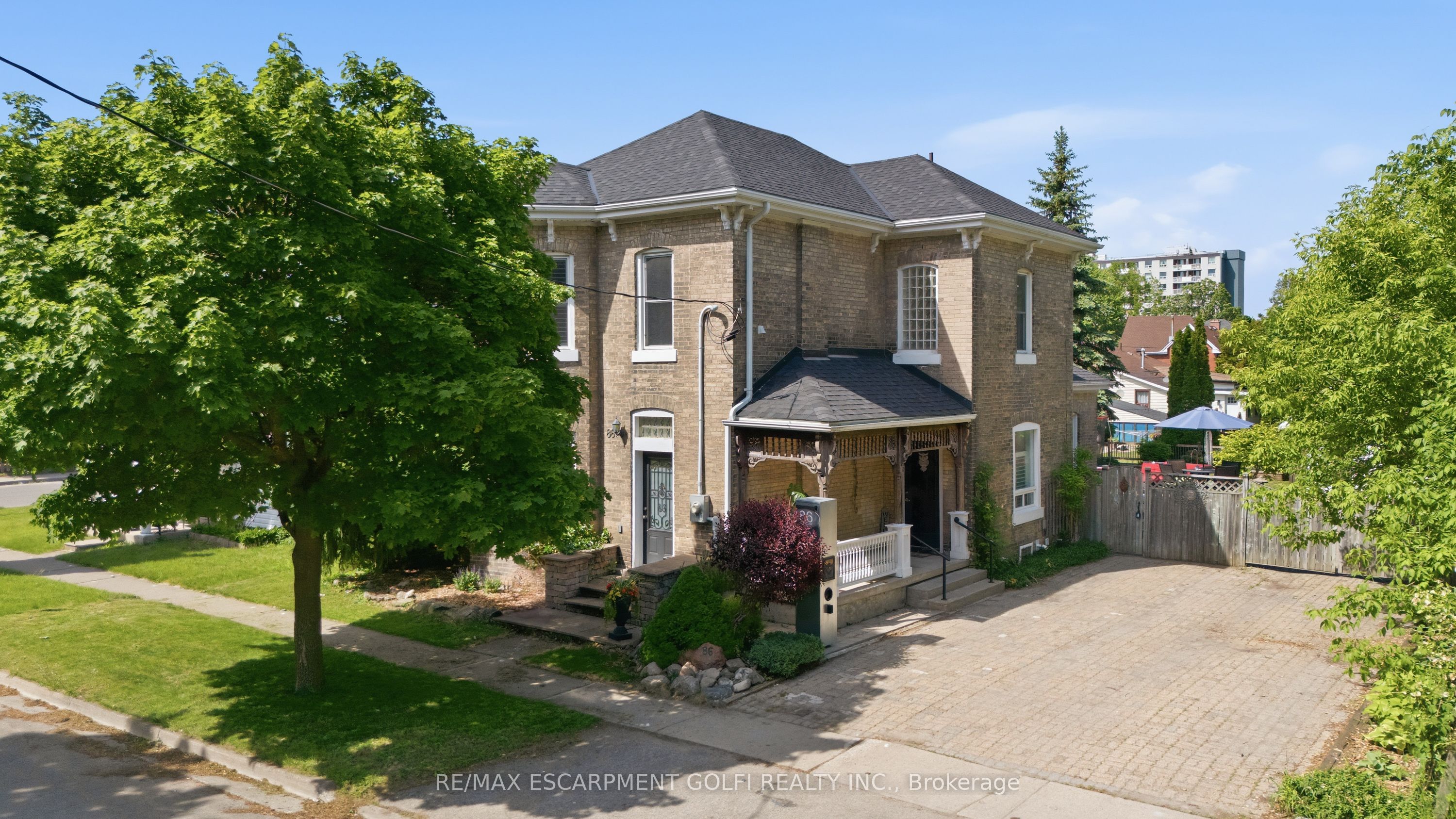 86 Oak Street, Brantford, ON N3T 2B3 photo 2