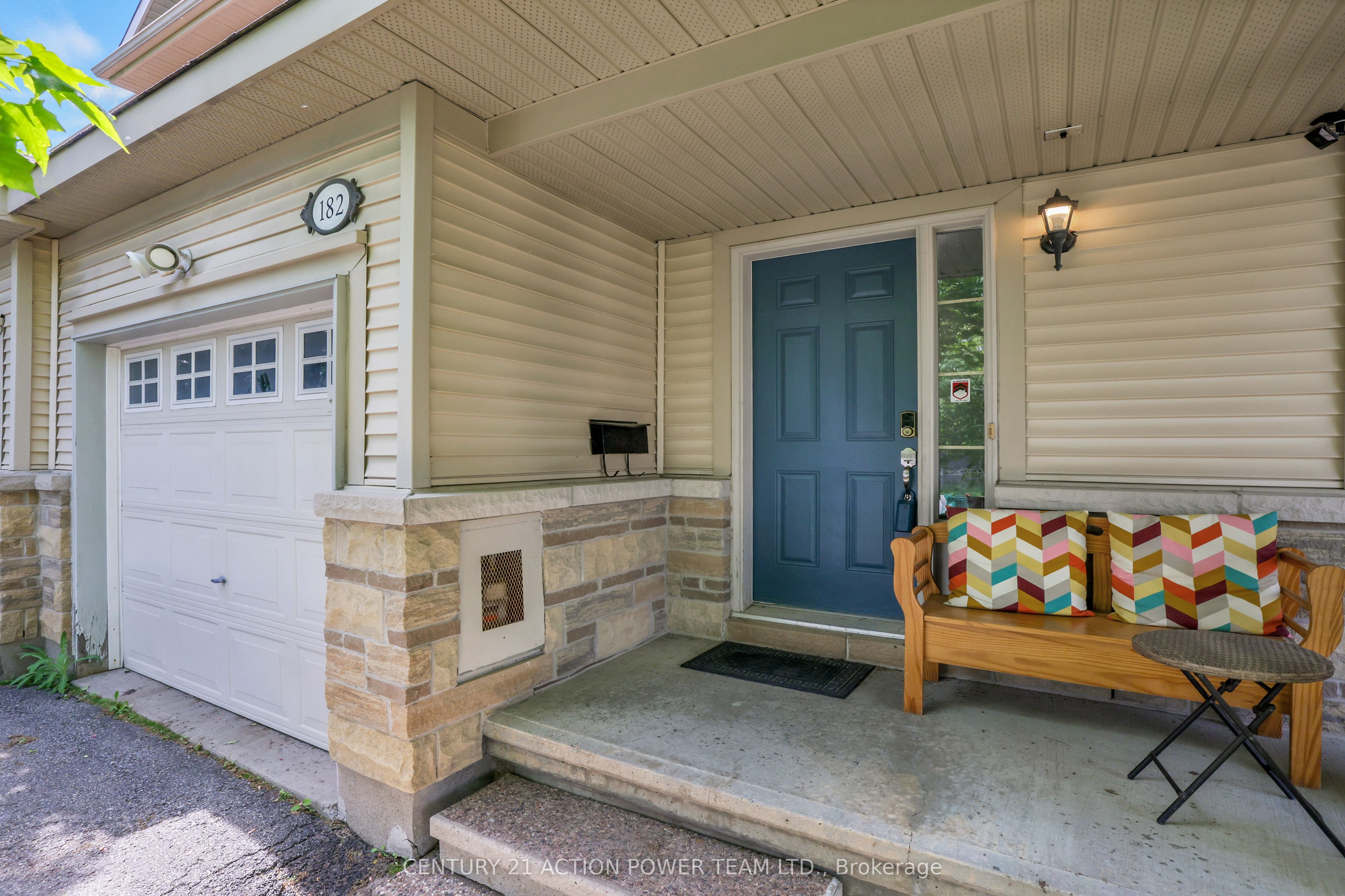 182 Prem Circle, Barrhaven, ON K2J 0C4 photo 3