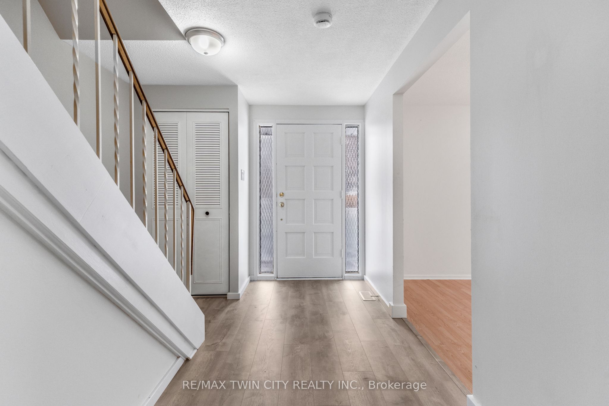 111 Manor Drive, Kitchener, ON N2A 2T9 photo 4