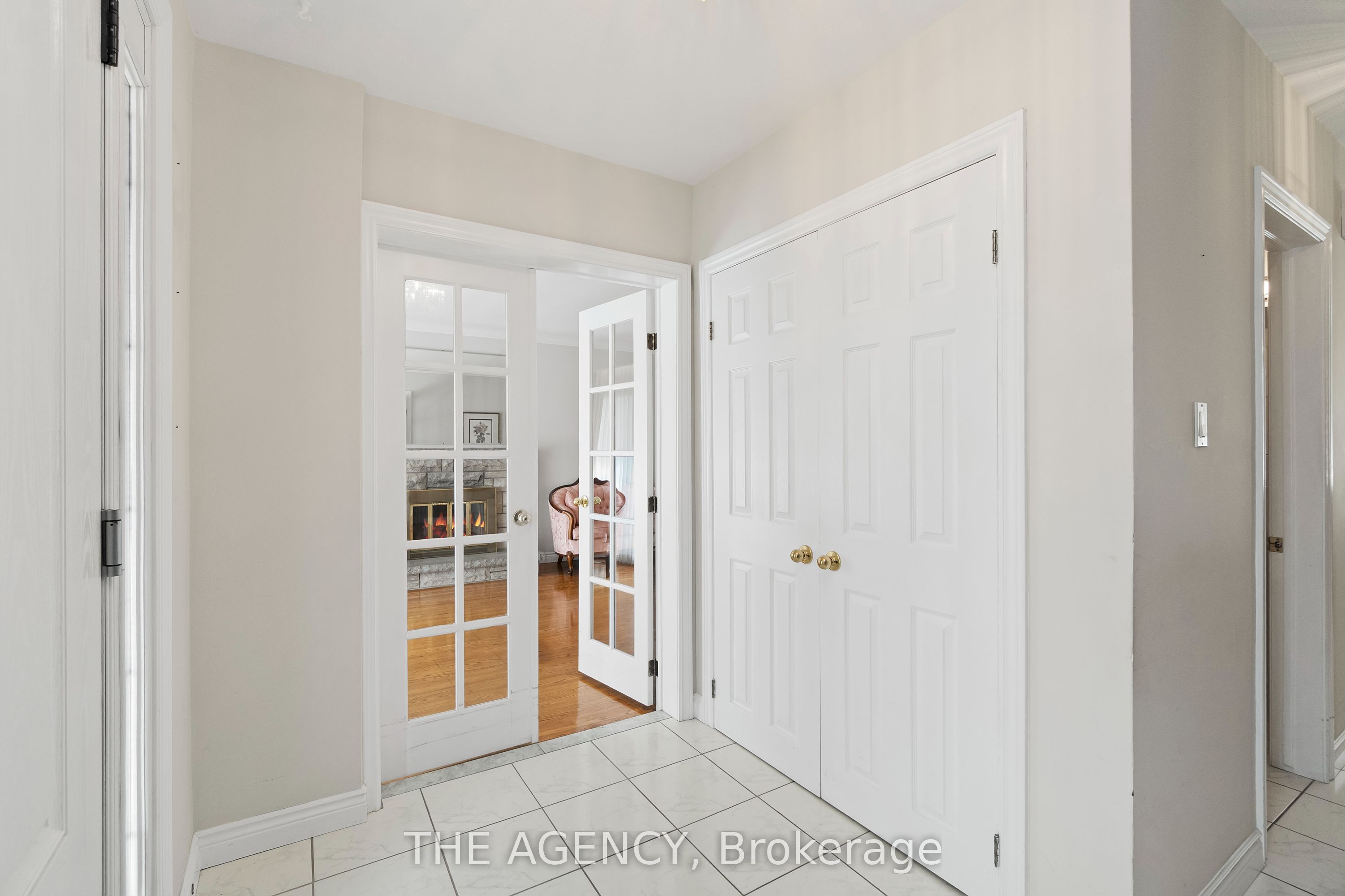 36 Buckingham Drive, Hamilton, ON L9C 2G5 photo 5