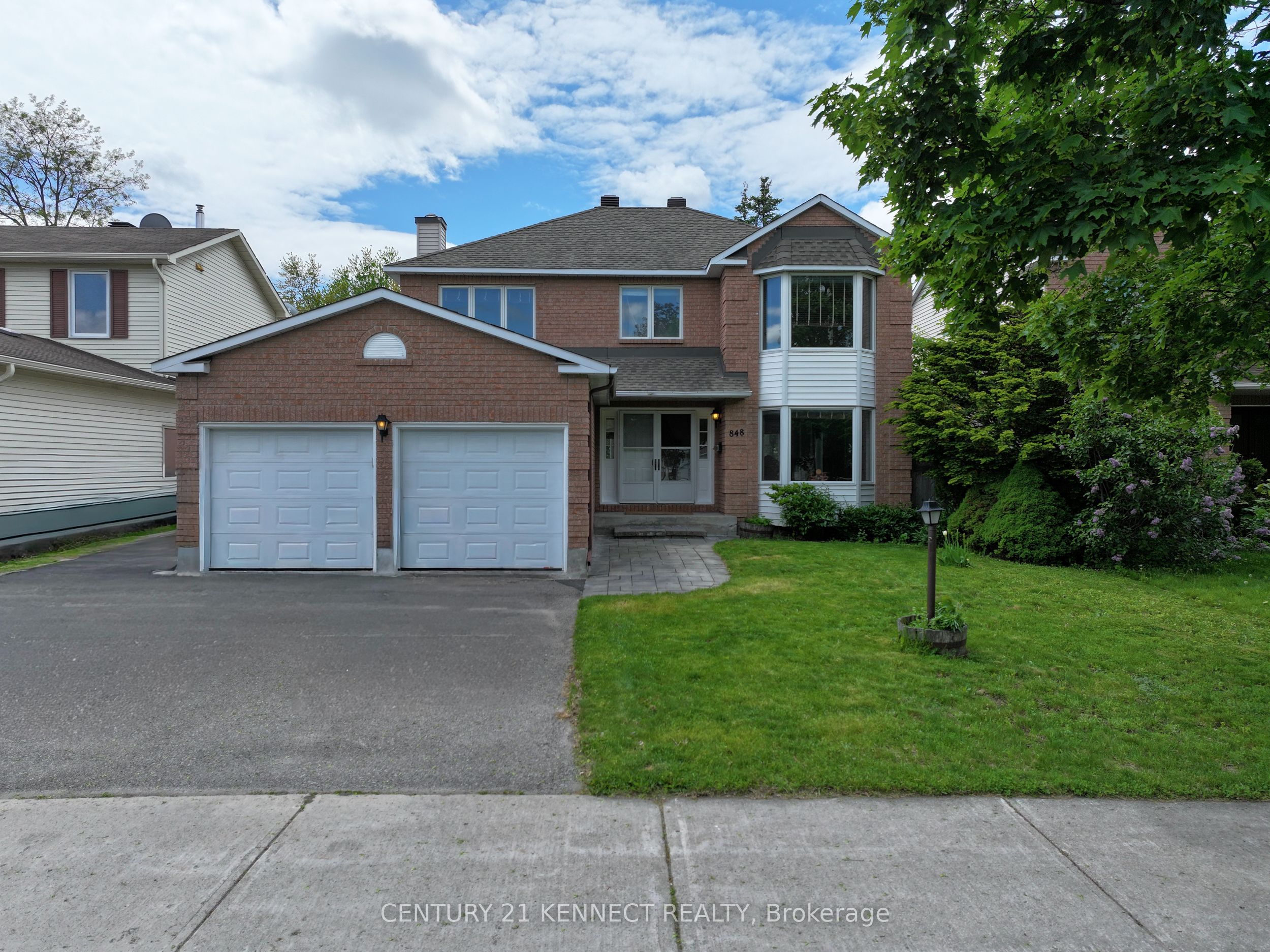 848 Fairlawn Avenue, McKellar Heights - Glabar Park and Area, ON K2A 4C2