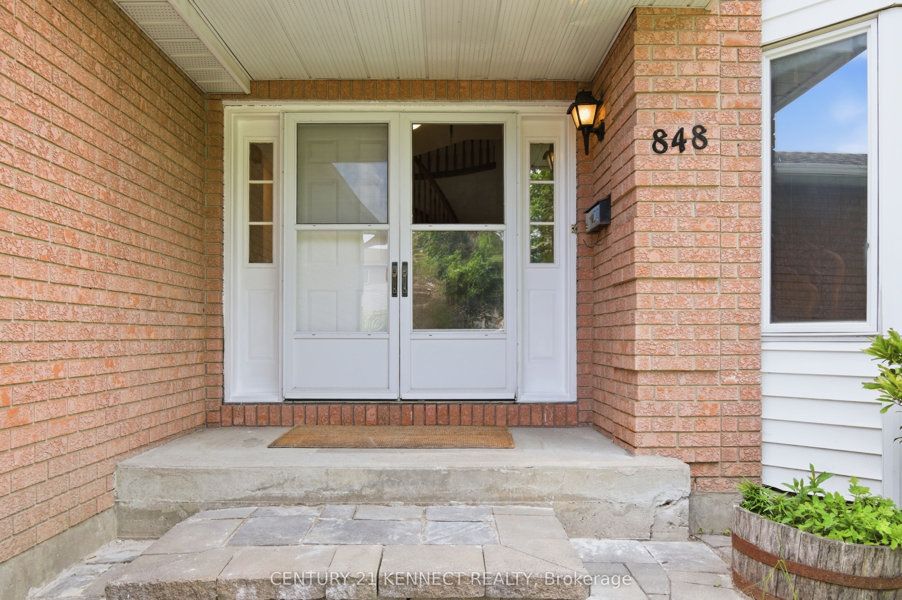 848 Fairlawn Avenue, McKellar Heights - Glabar Park and Area, ON K2A 4C2 photo 3
