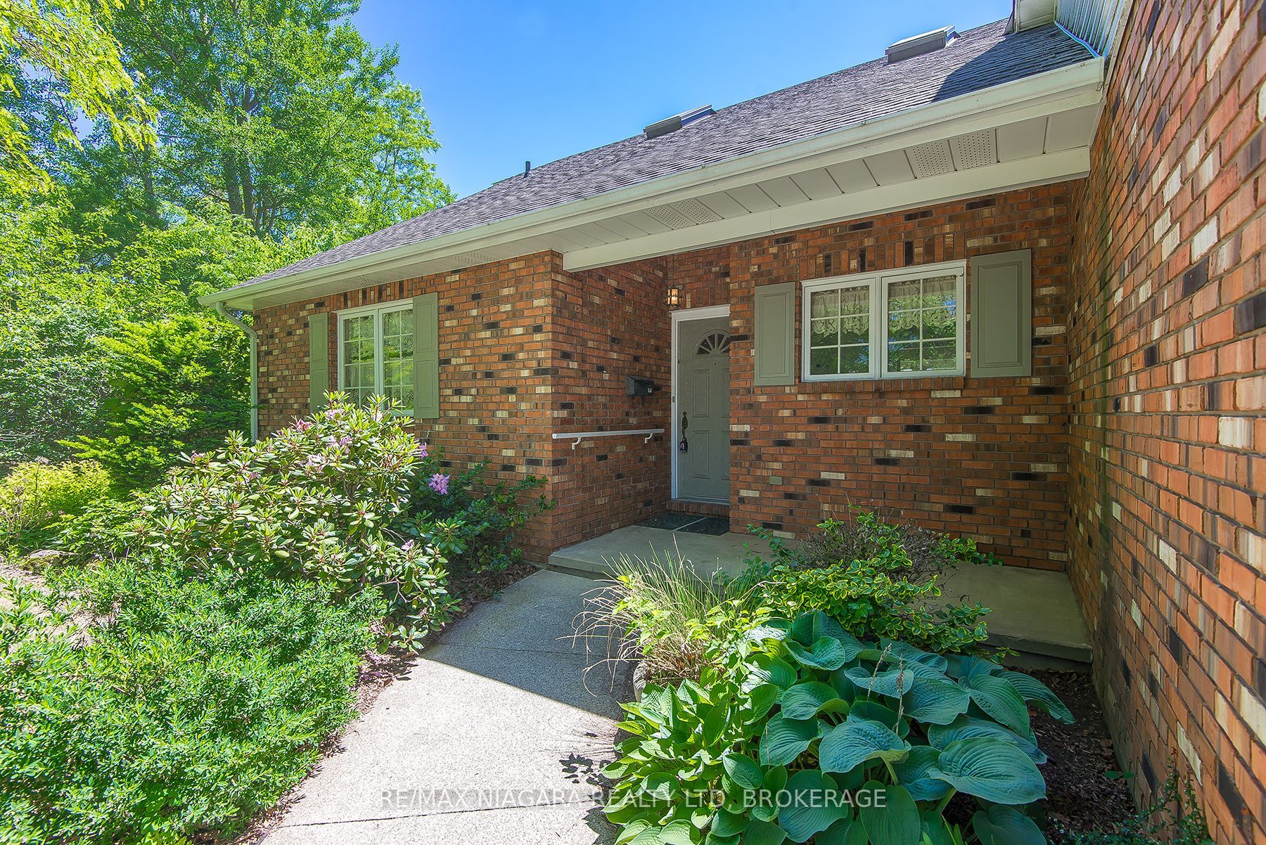 6254 Gore Street, Niagara Falls, ON L2J 4G5 photo 4