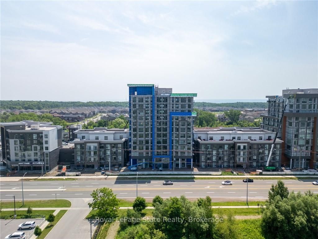 470 Dundas Street 422, Hamilton, ON L8B 2A6