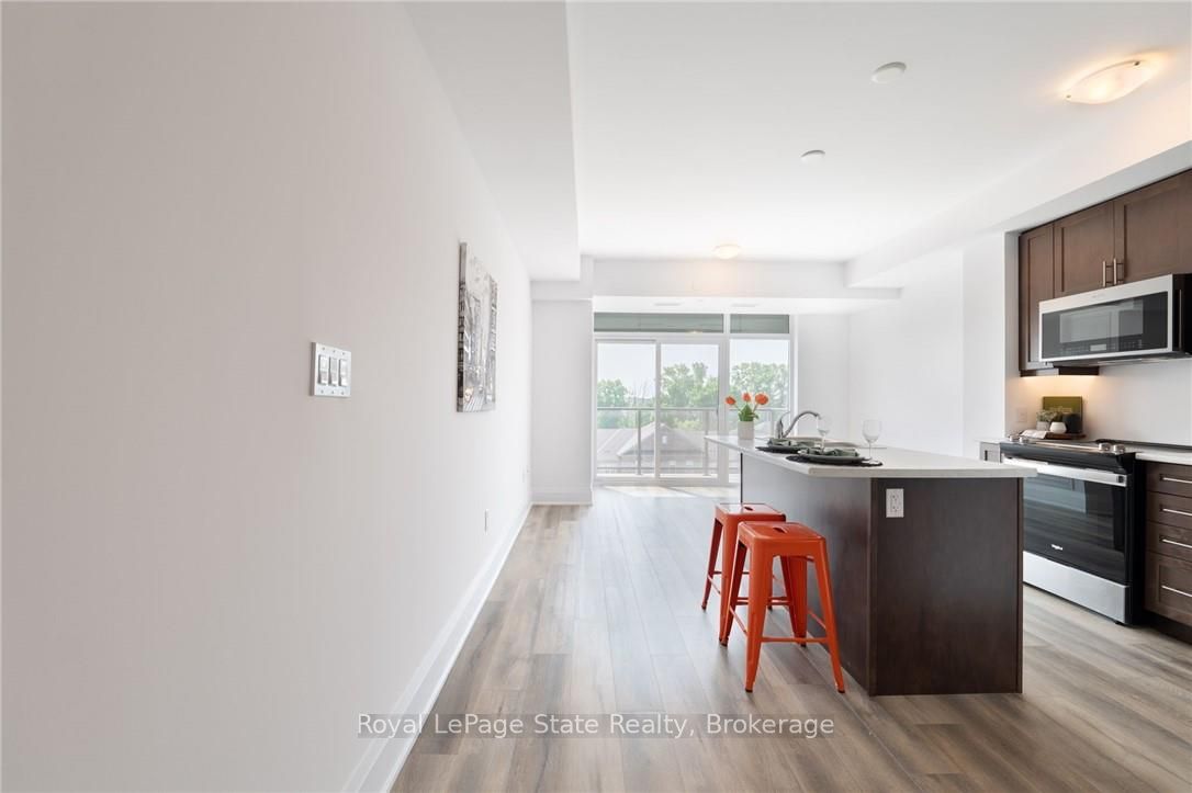 470 Dundas Street 422, Hamilton, ON L8B 2A6 photo 3