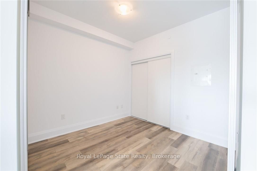 470 Dundas Street 422, Hamilton, ON L8B 2A6 photo 5