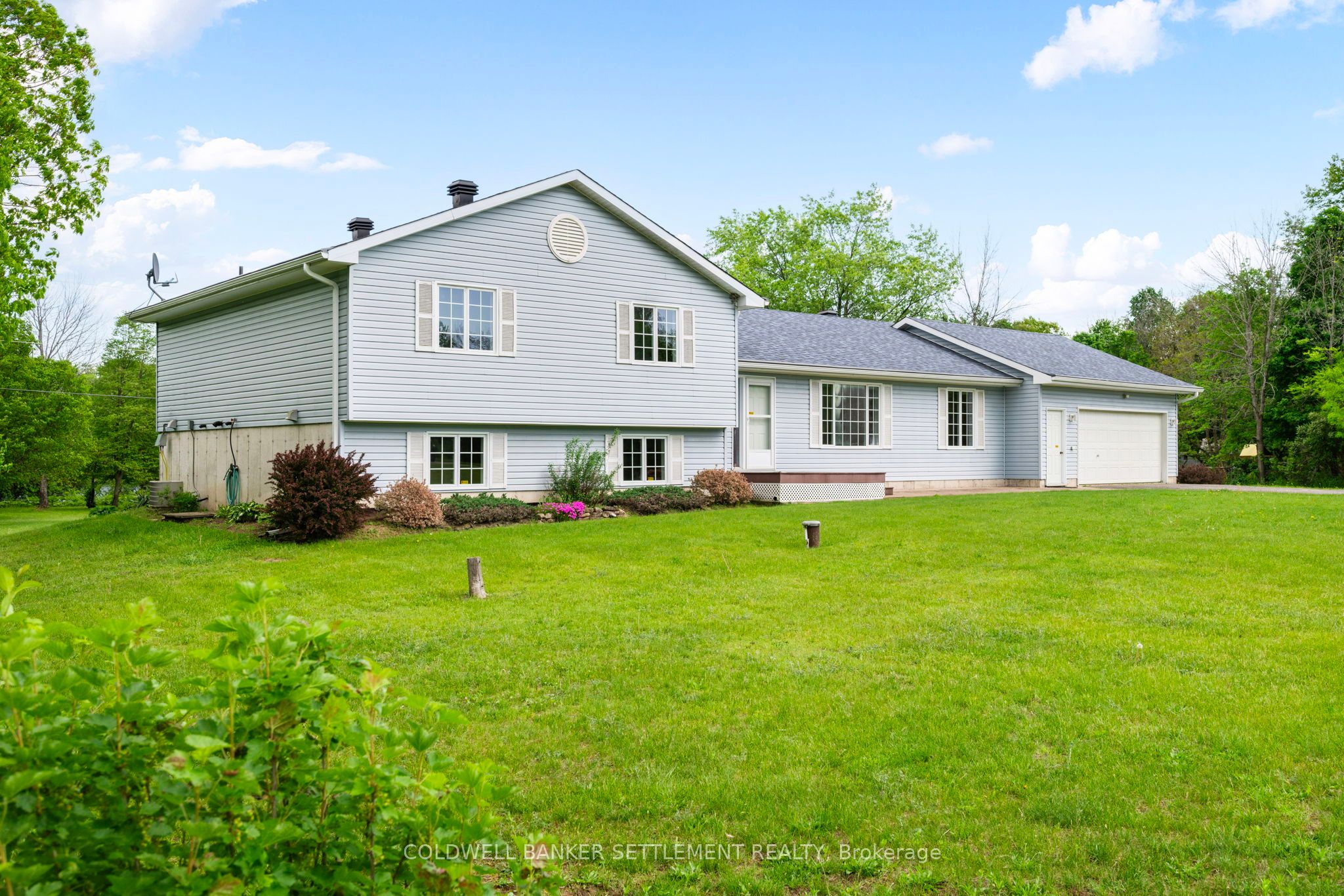 42 Berry Park Lane, Rideau Lakes, ON K0G 1L0 photo 2