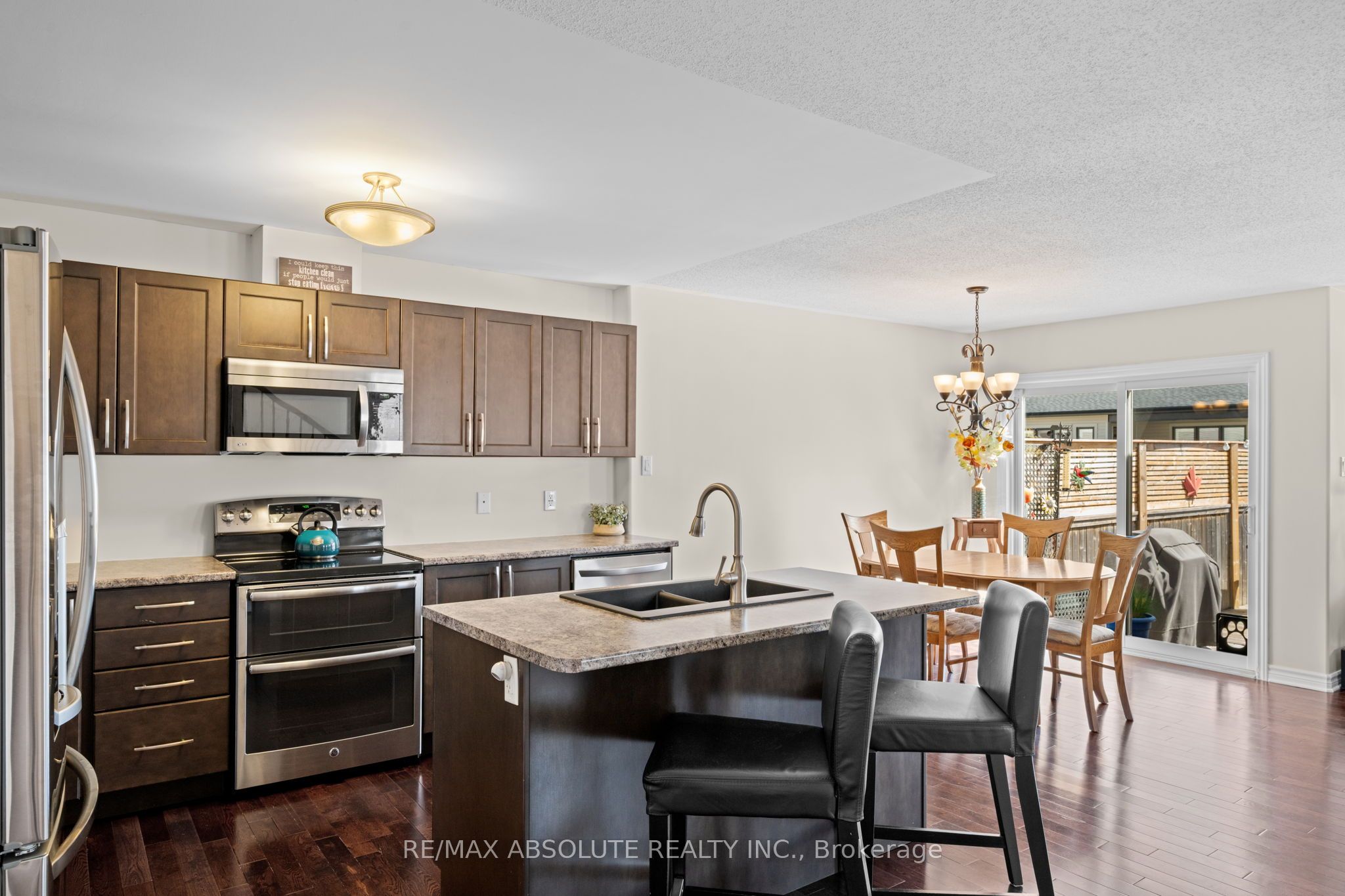 17 Allan Bond Court, Arnprior, ON K7S 0C5 photo 4