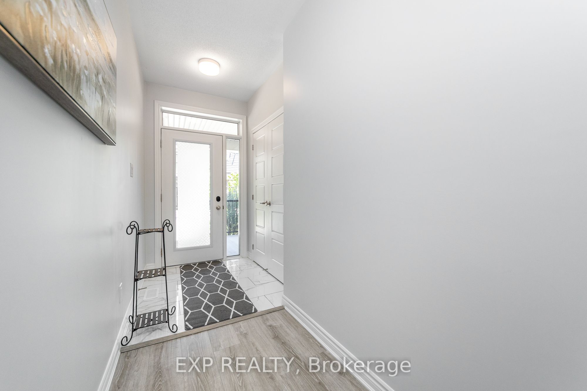 215 Lapland Private, Kanata, ON K2S 1B6 photo 4
