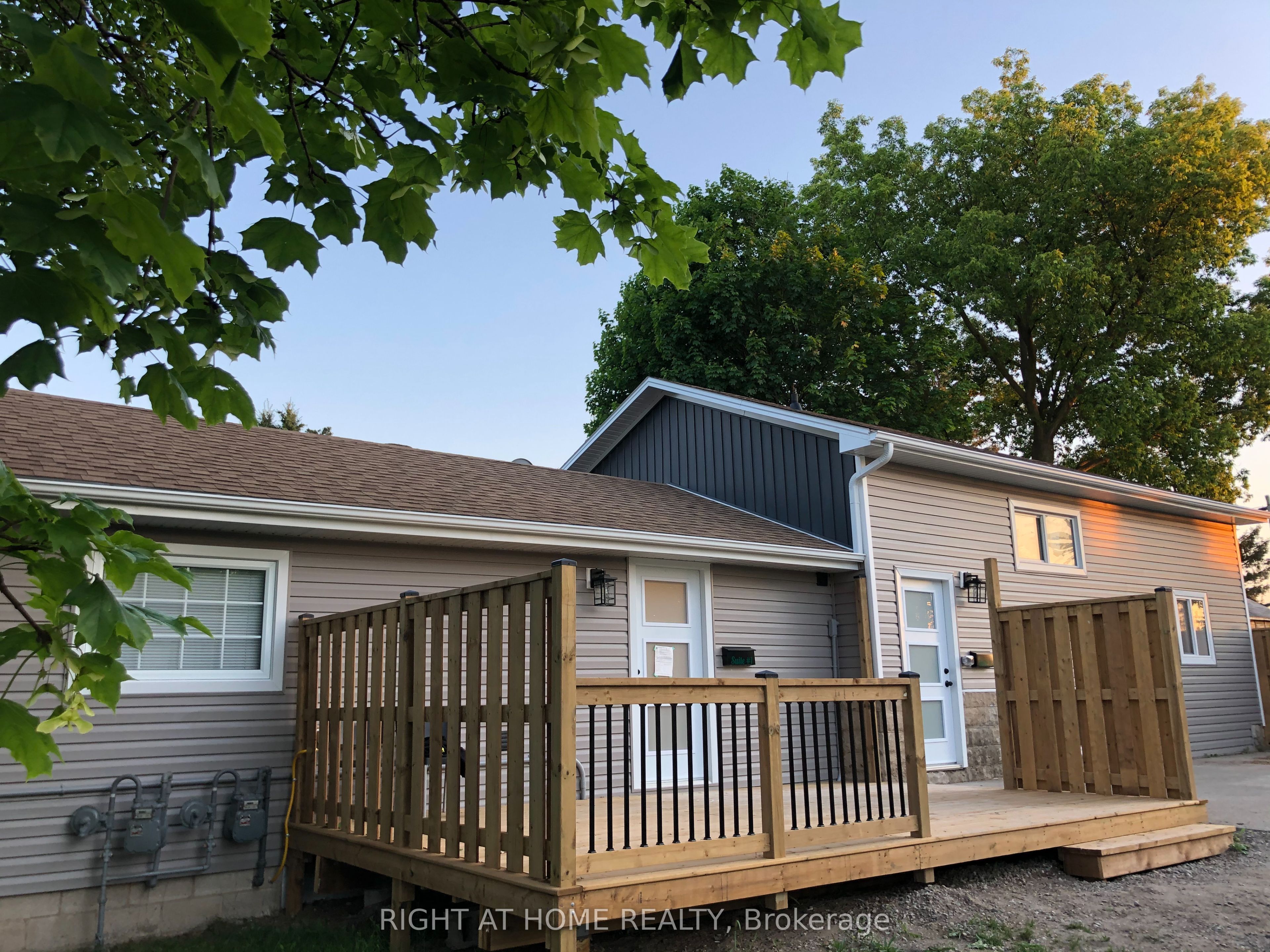 163 Emerson Street, London South, ON N5Z 3L5