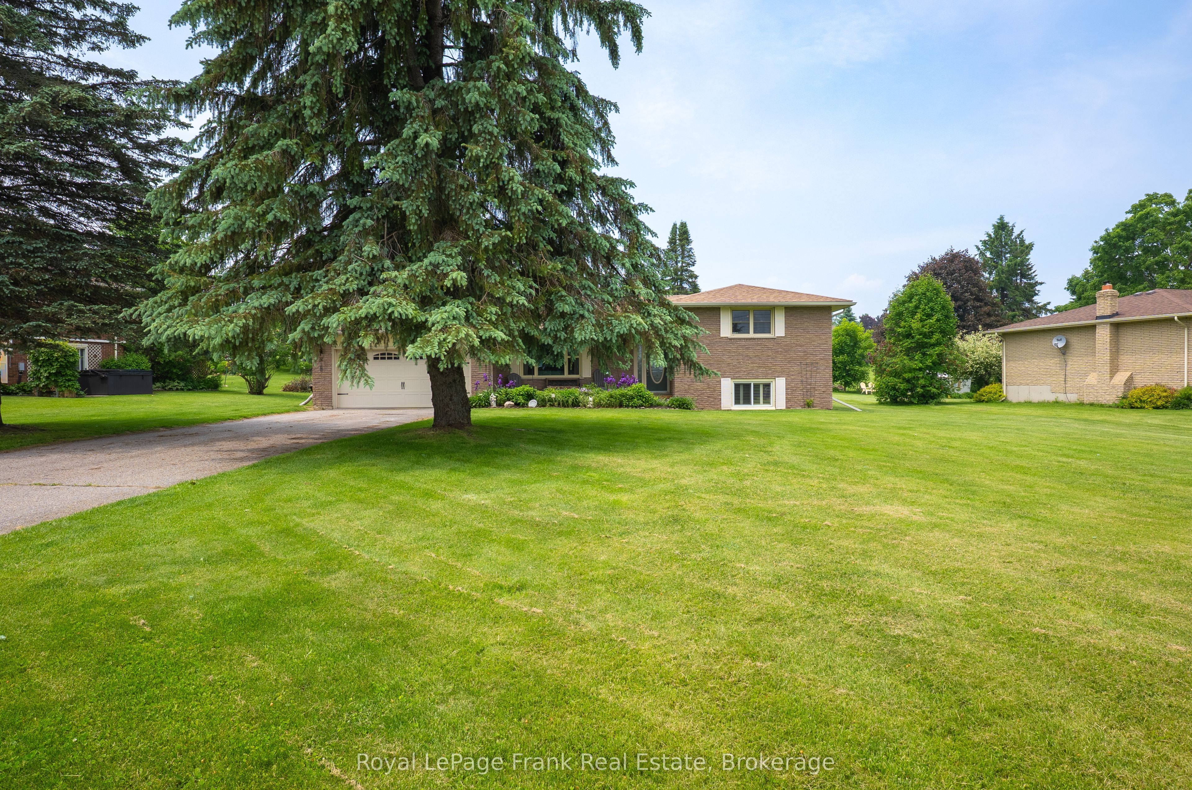 383 Old Surrey Lane, Kawartha Lakes, ON K0M 1A0