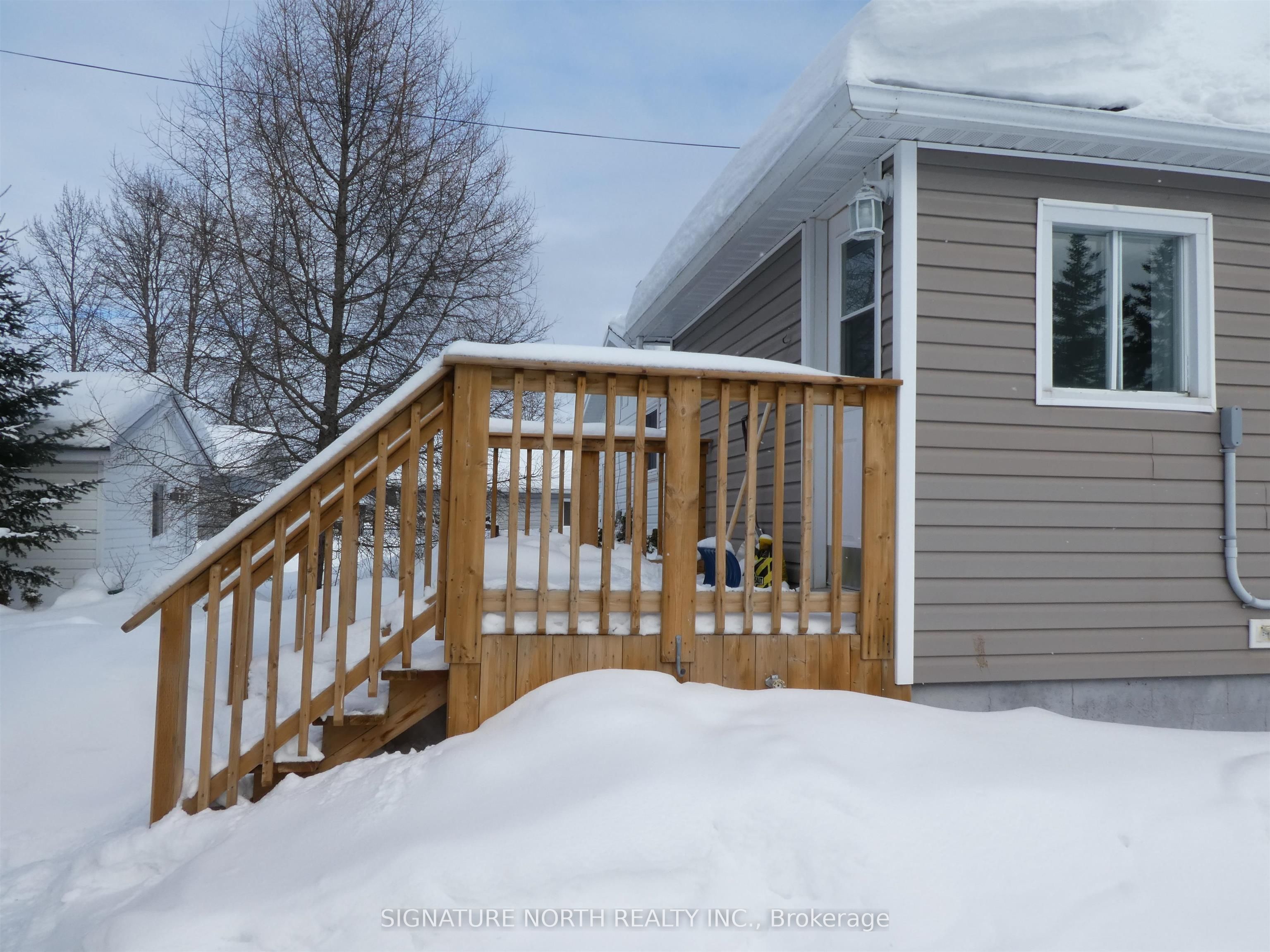 First St E, Greenstone, ON P0T 1M0 photo 5