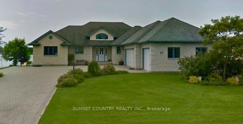 92 Edgewater Drive, Dryden, ON P8N 3K2