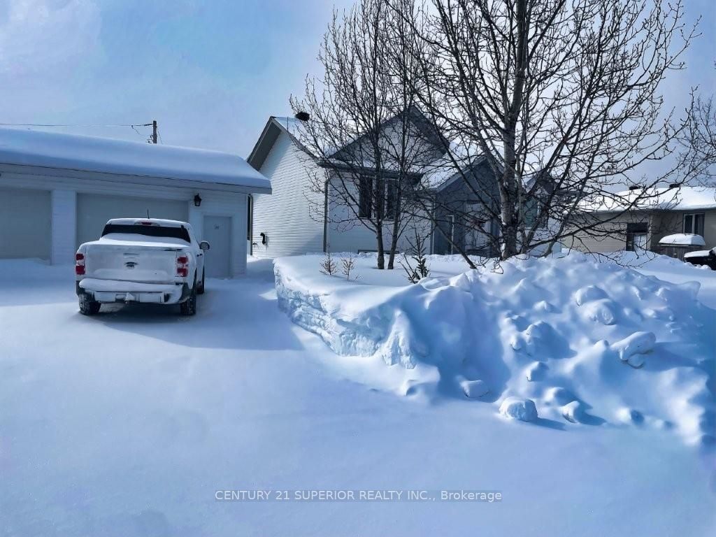 422 Birch Crescent, Greenstone, ON P0T 2H0 photo 3