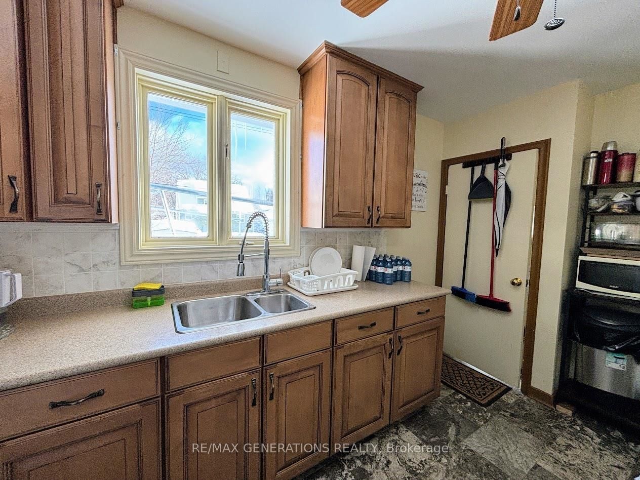16 Wenonah Drive, Manitouwadge, ON P0T 2C0 photo 4