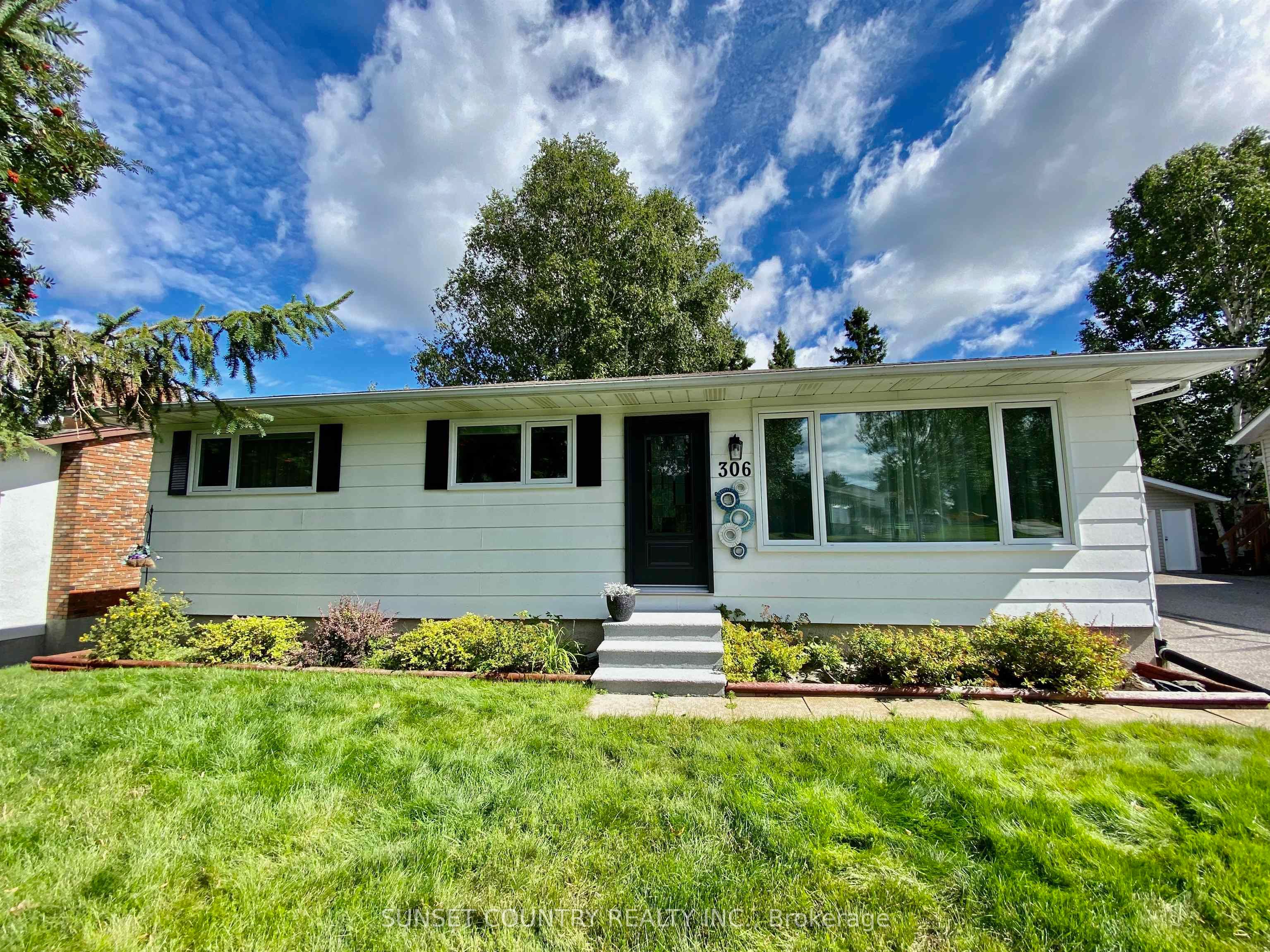306 Wilde Street, Dryden, ON P8N 3A9