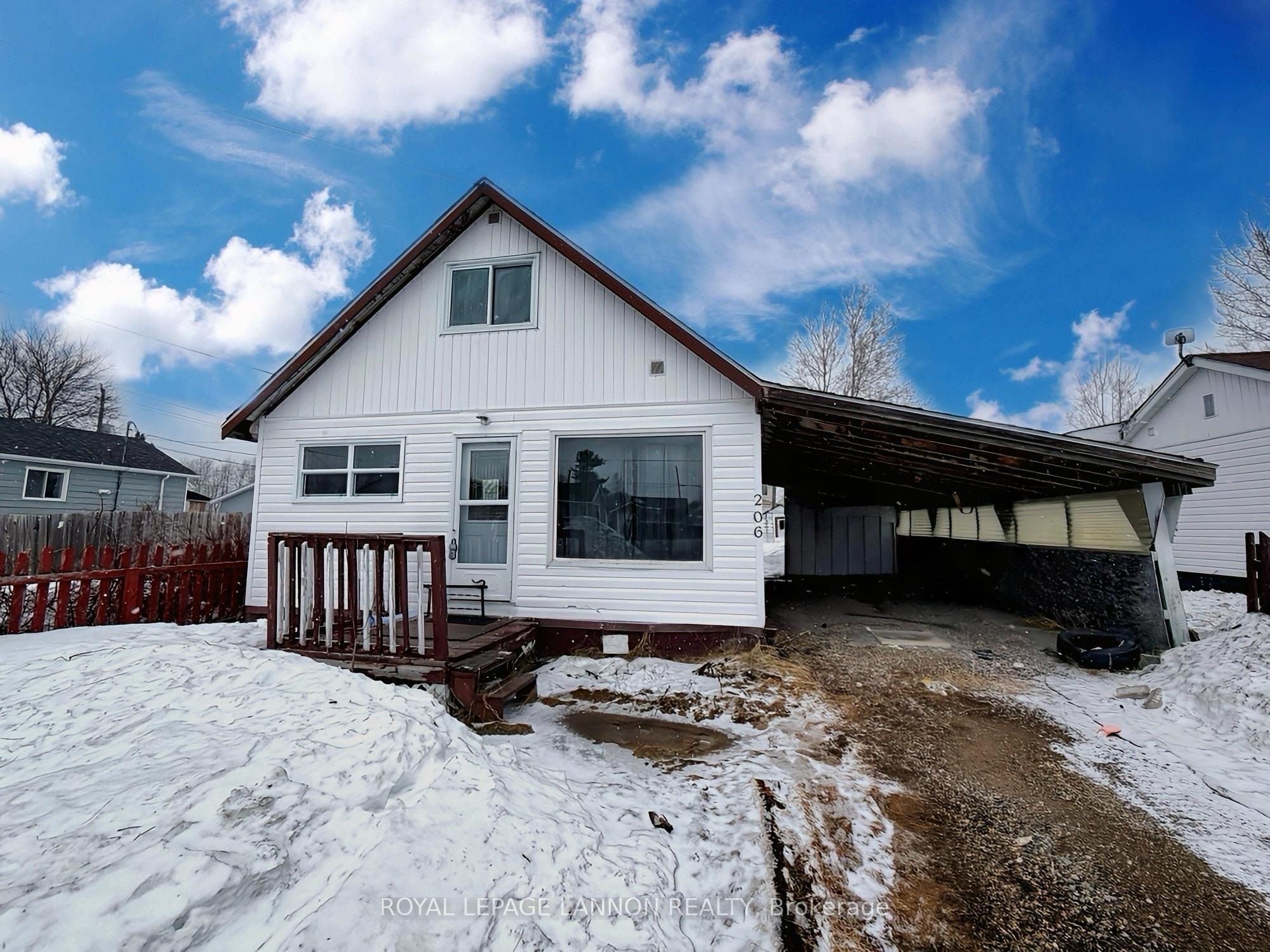 206 Third Avenue SW, Greenstone, ON P0T 1M0 photo 2