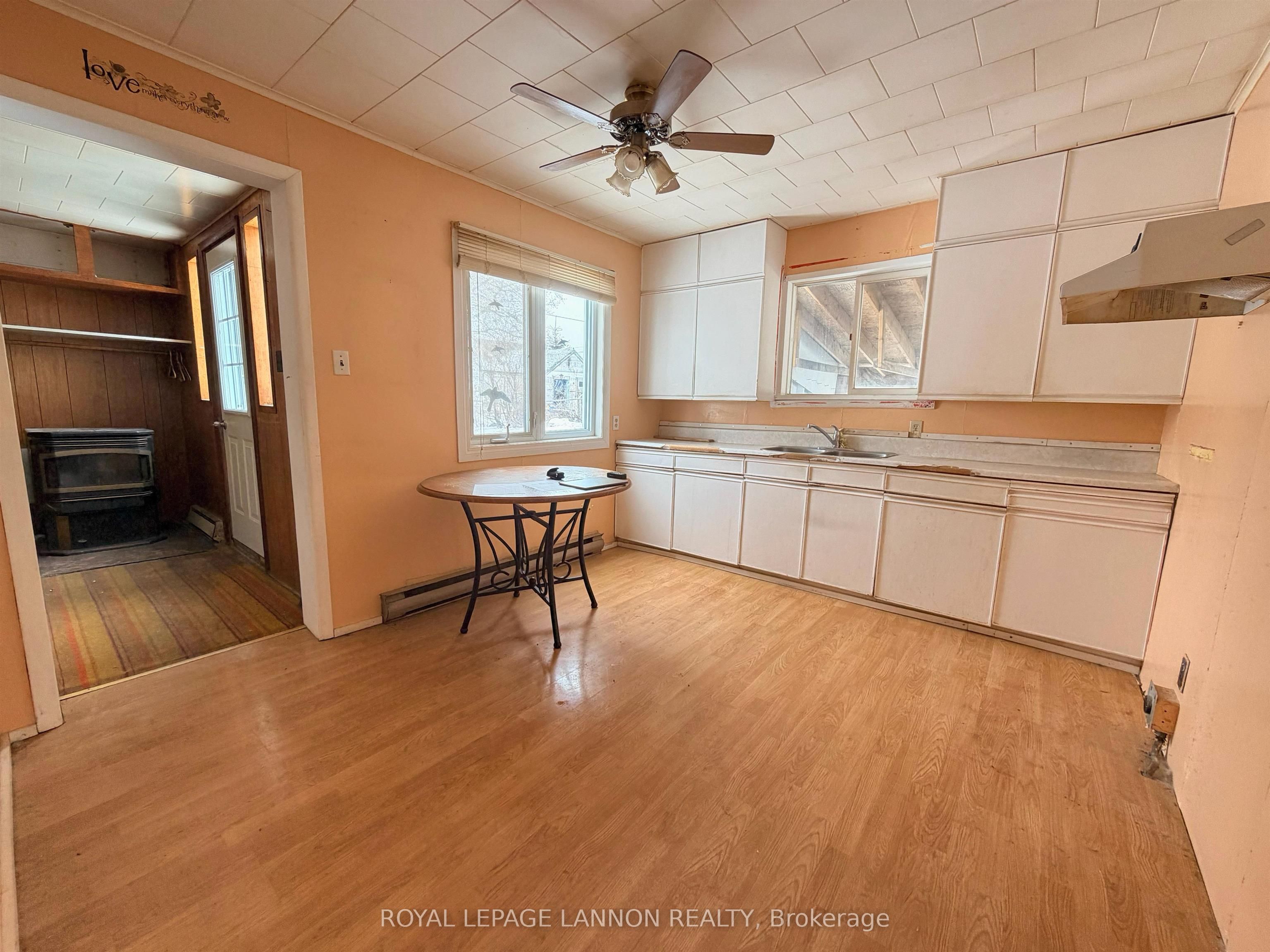206 Third Avenue SW, Greenstone, ON P0T 1M0 photo 3