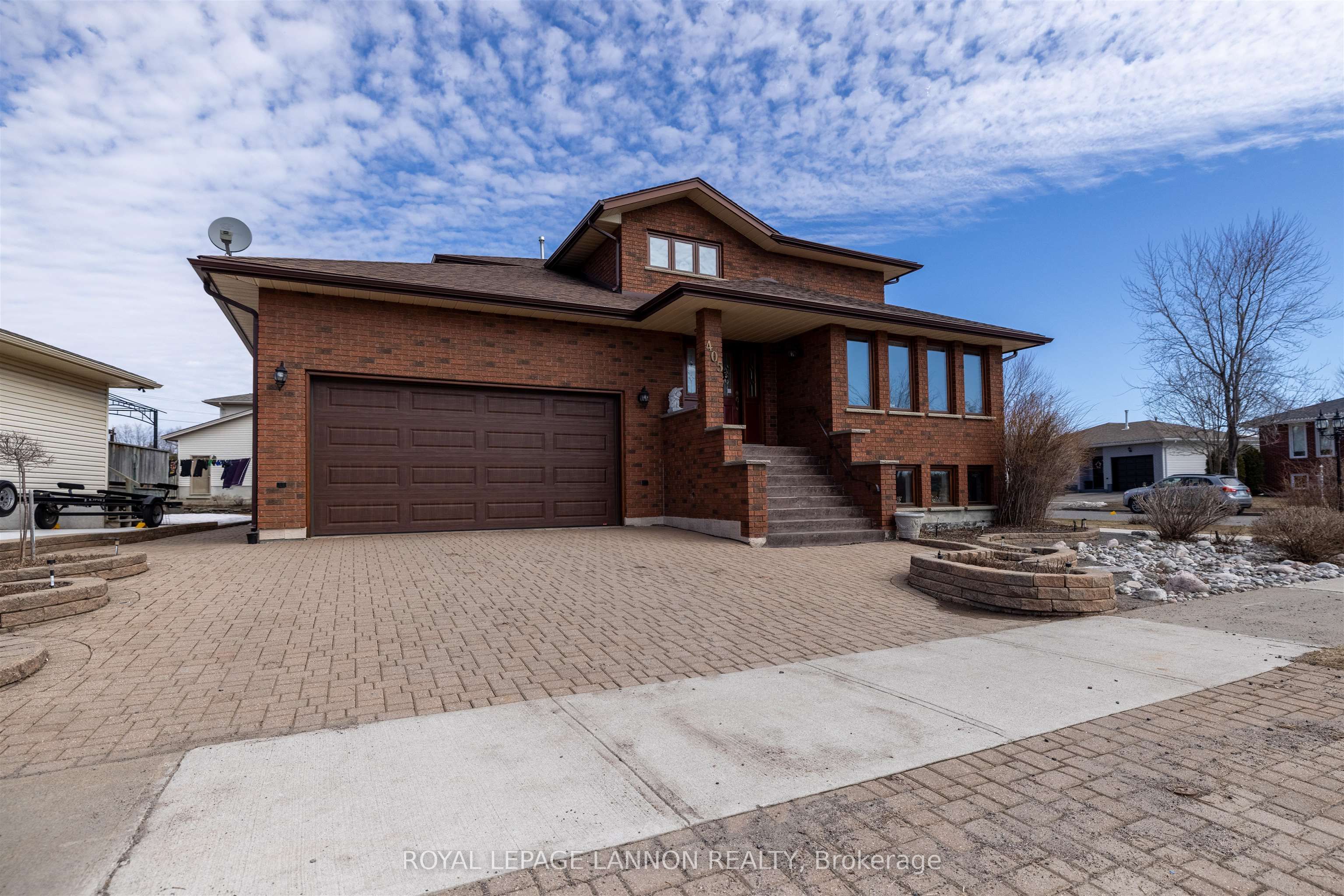 405 Riviera Drive, Thunder Bay, ON P7B 6K1