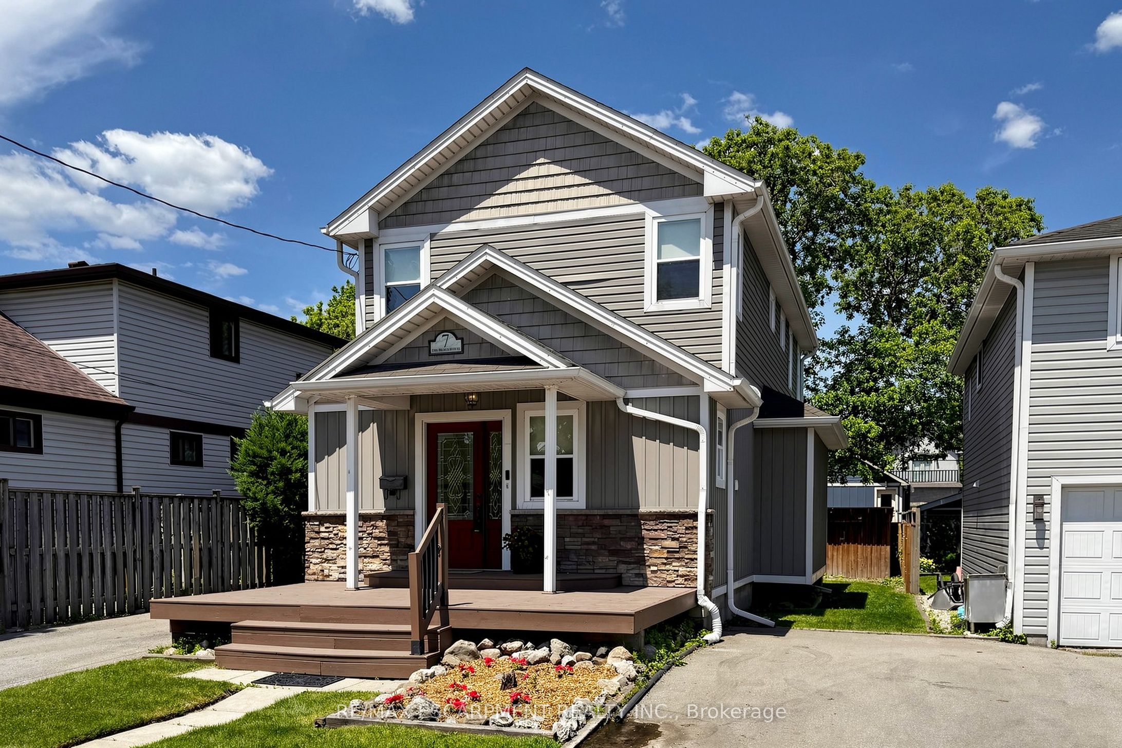 7 Windermere Avenue, Hamilton, ON L8H 7G3 photo 2