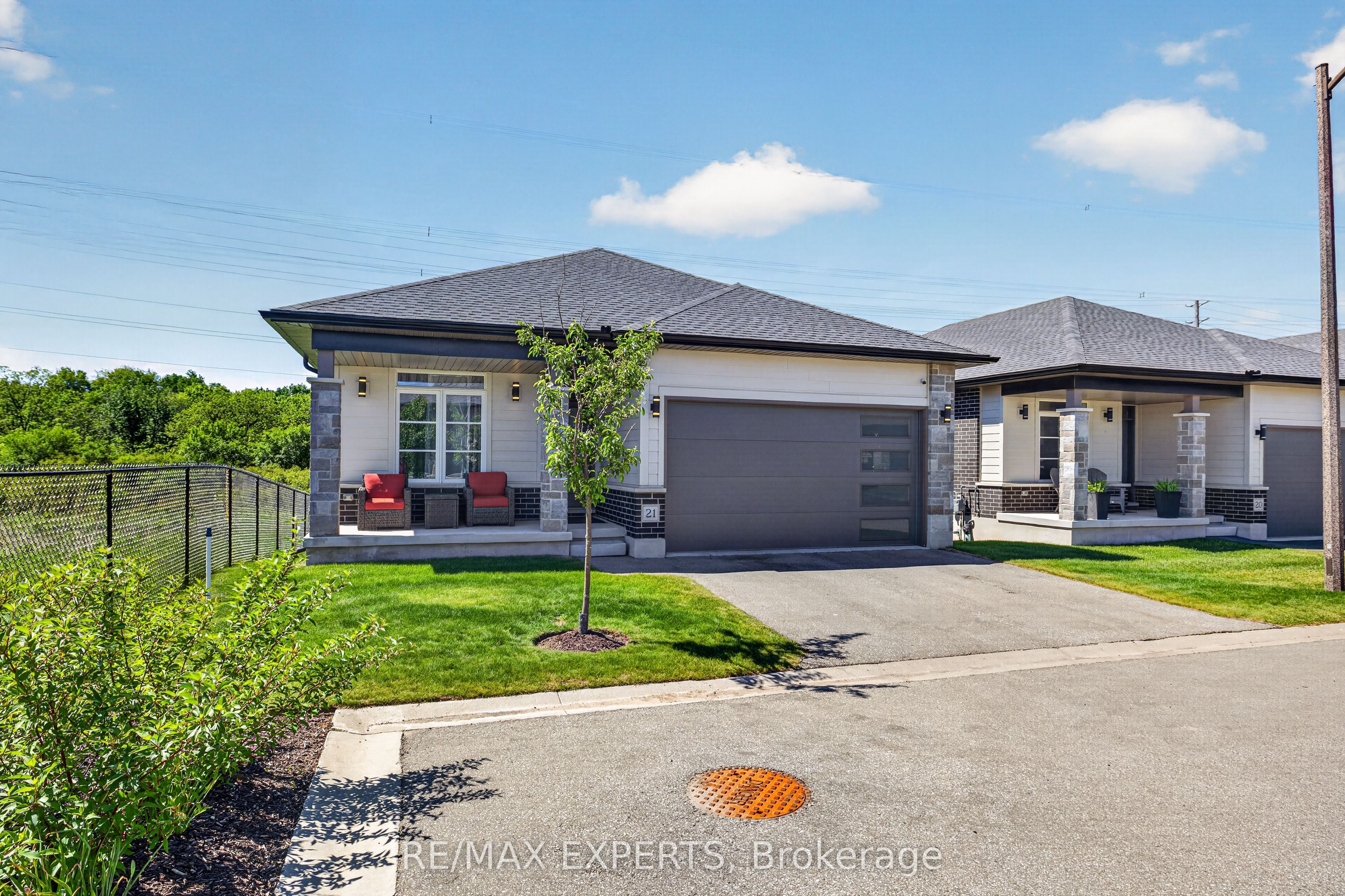10 MCPHERSON Court 21, Central Elgin, ON N5R 0L8 photo 2
