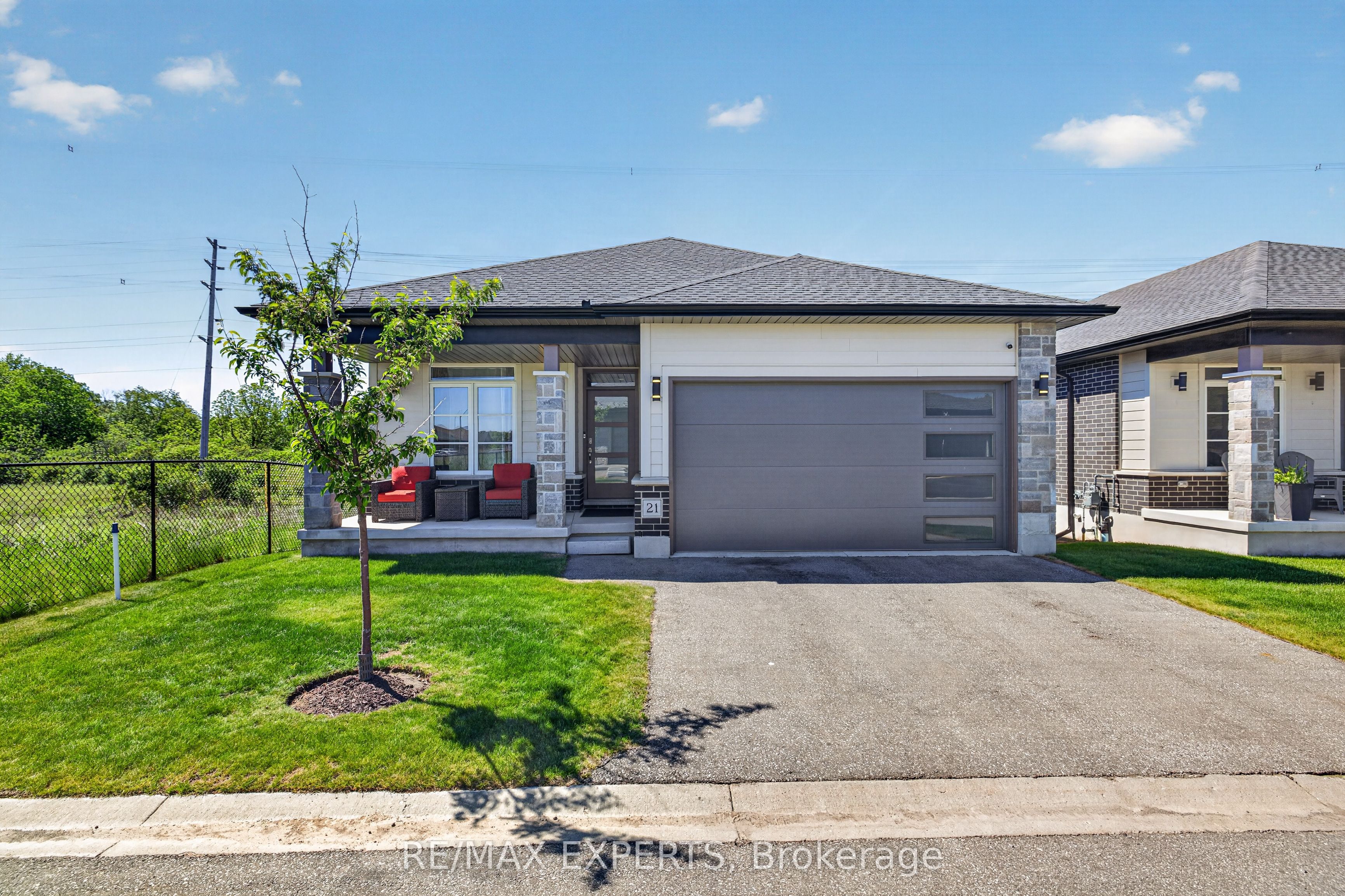 10 MCPHERSON Court 21, Central Elgin, ON N5R 0L8 photo 3