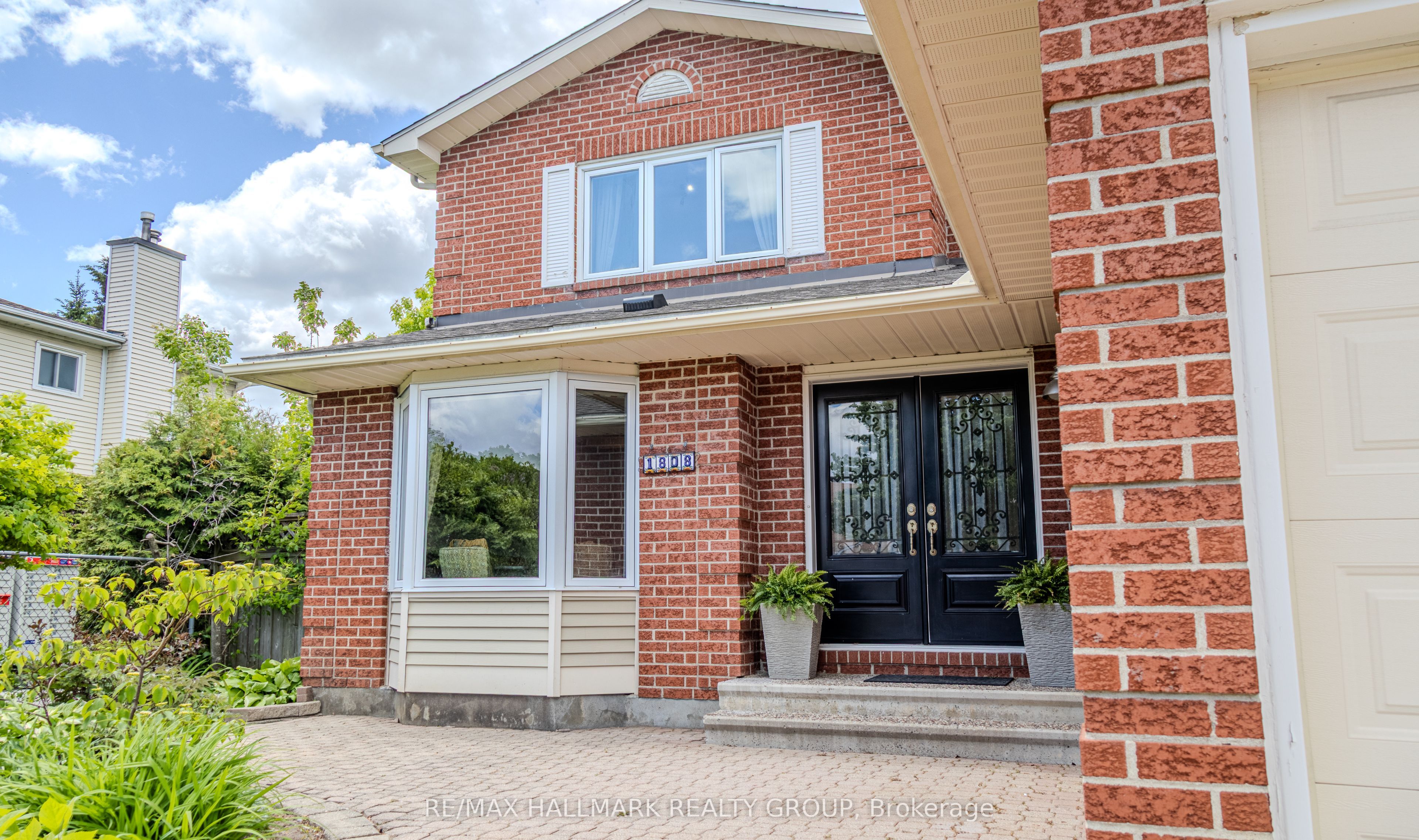 1808 Robinwood Place, Orleans - Convent Glen and Area, ON K1C 6L4 photo 4