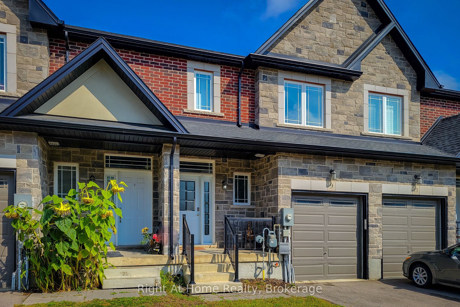 9 Callon Drive, Hamilton, ON L9K 0J8 photo 2