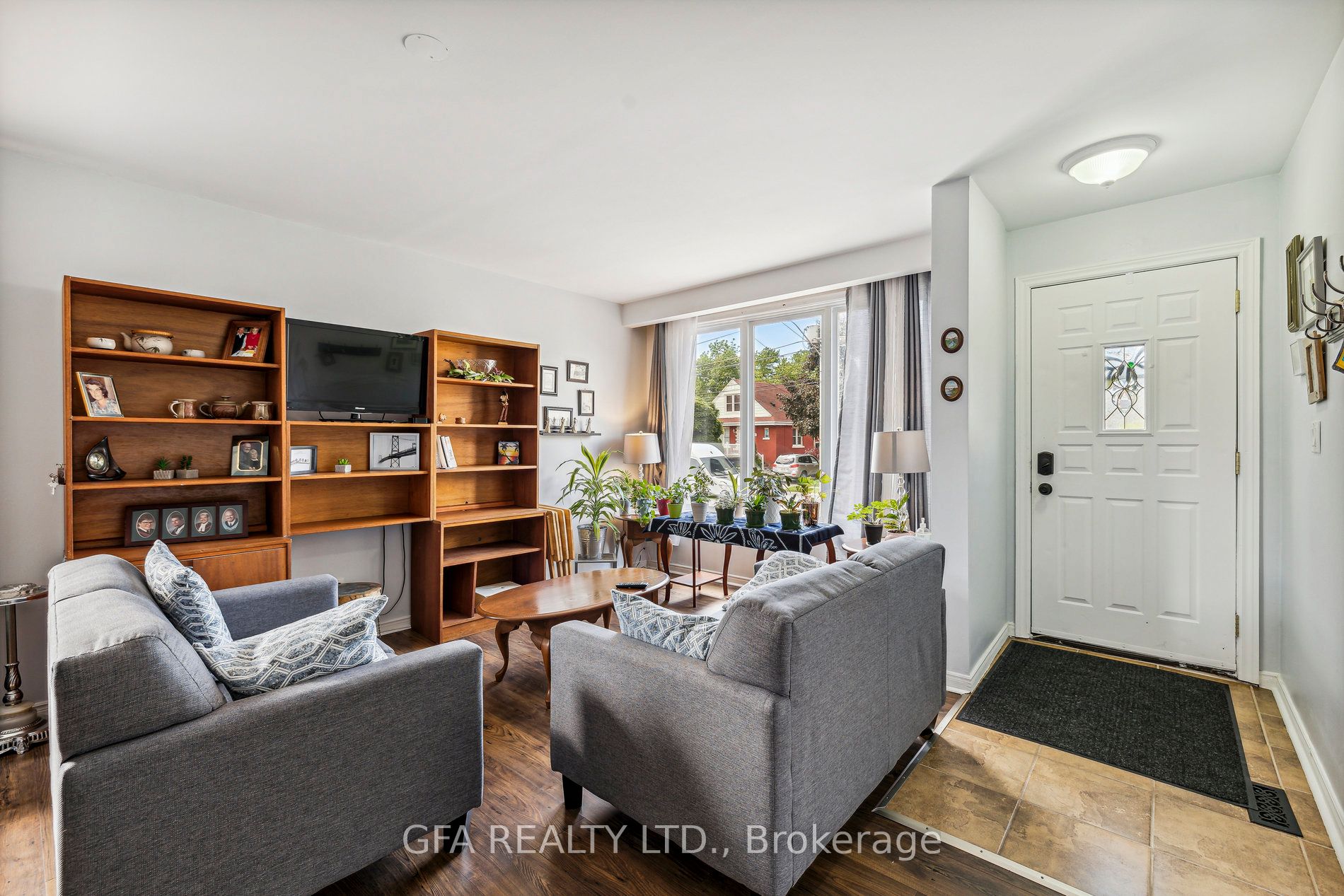 313 Upper Gage Avenue, Hamilton, ON L8V 4H6 photo 4