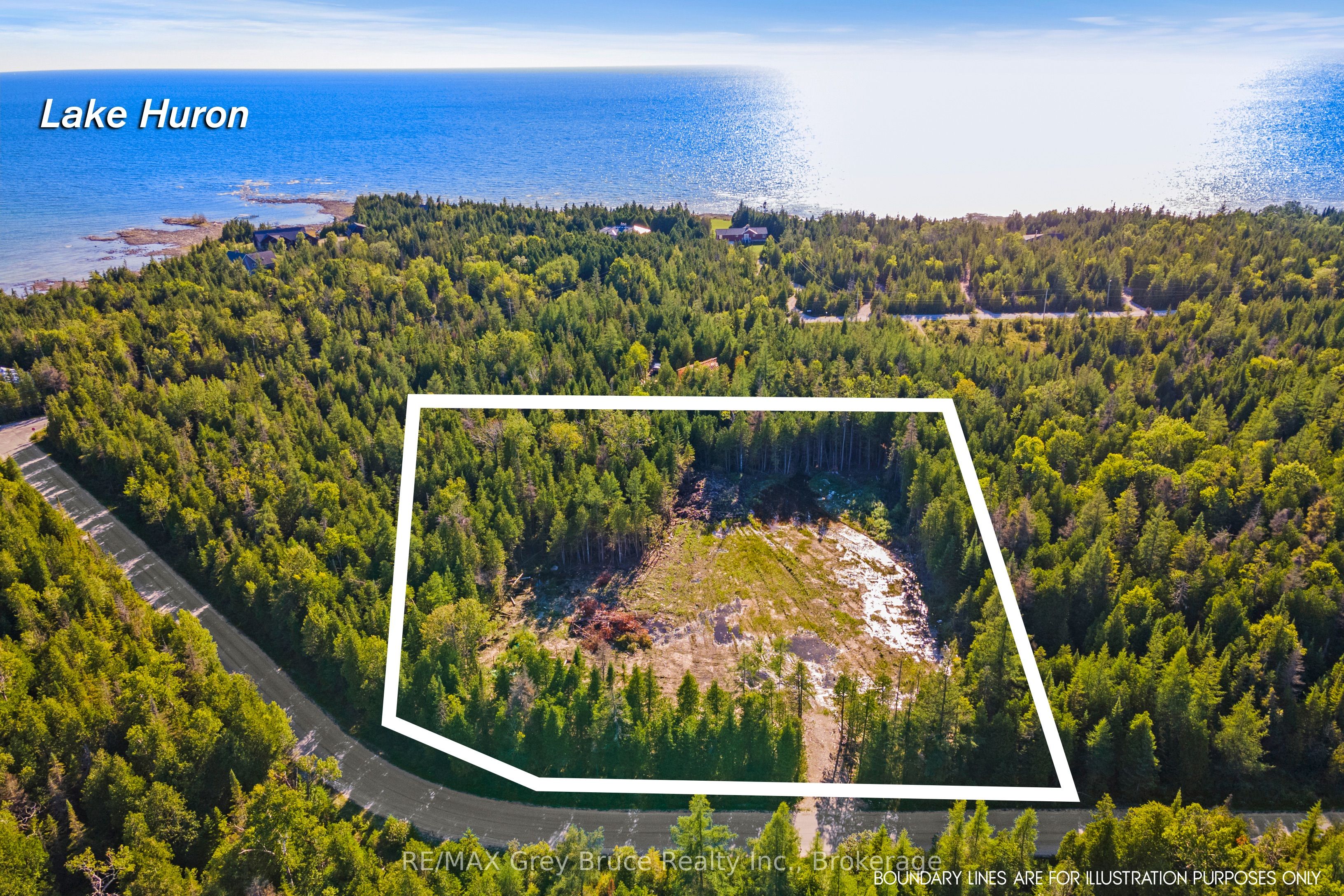 30 Huron Park Road, Northern Bruce Peninsula, ON N0H 1W0