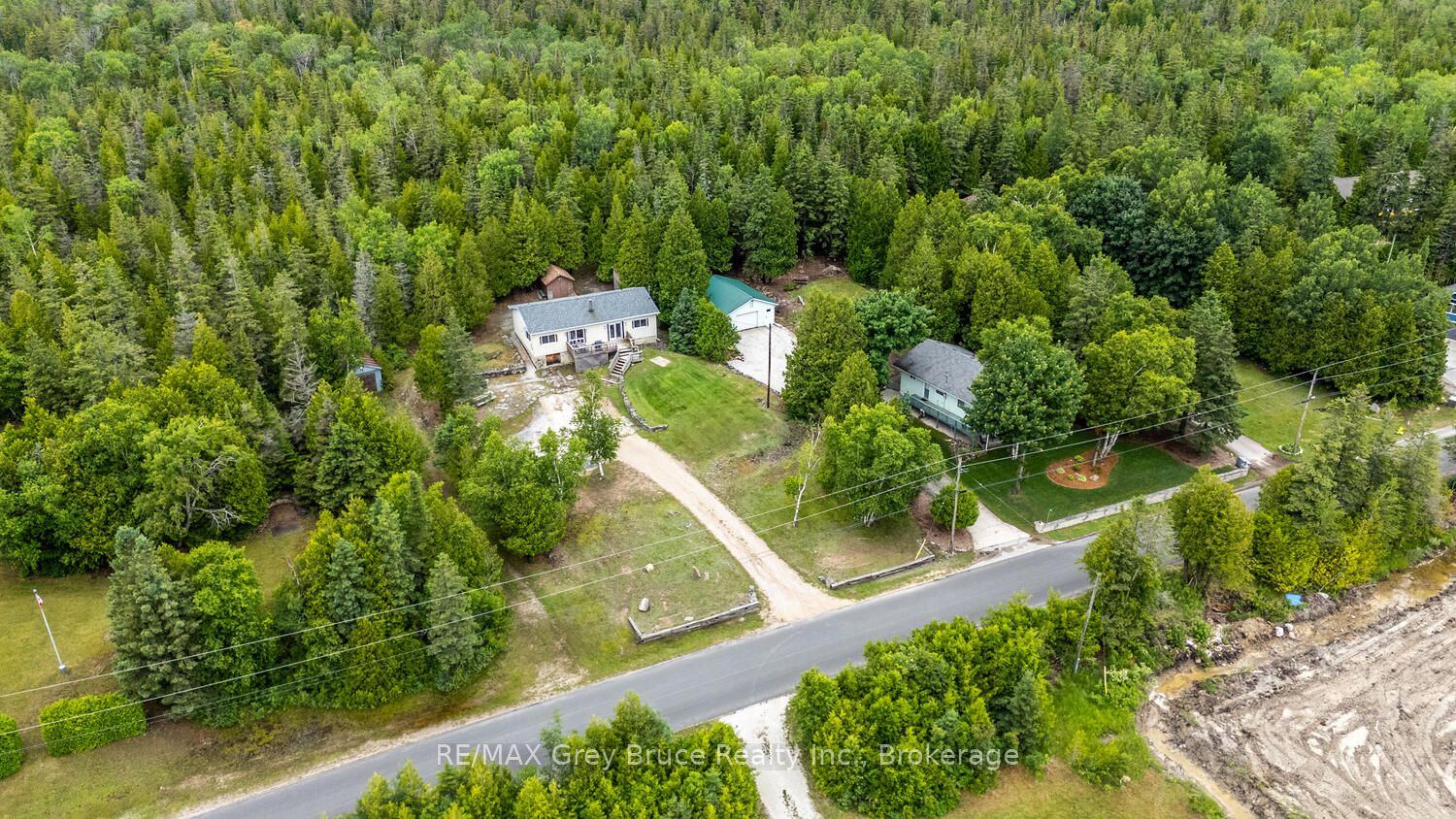 68 Tamarac Road, Northern Bruce Peninsula, ON N0H 2M0 photo 2