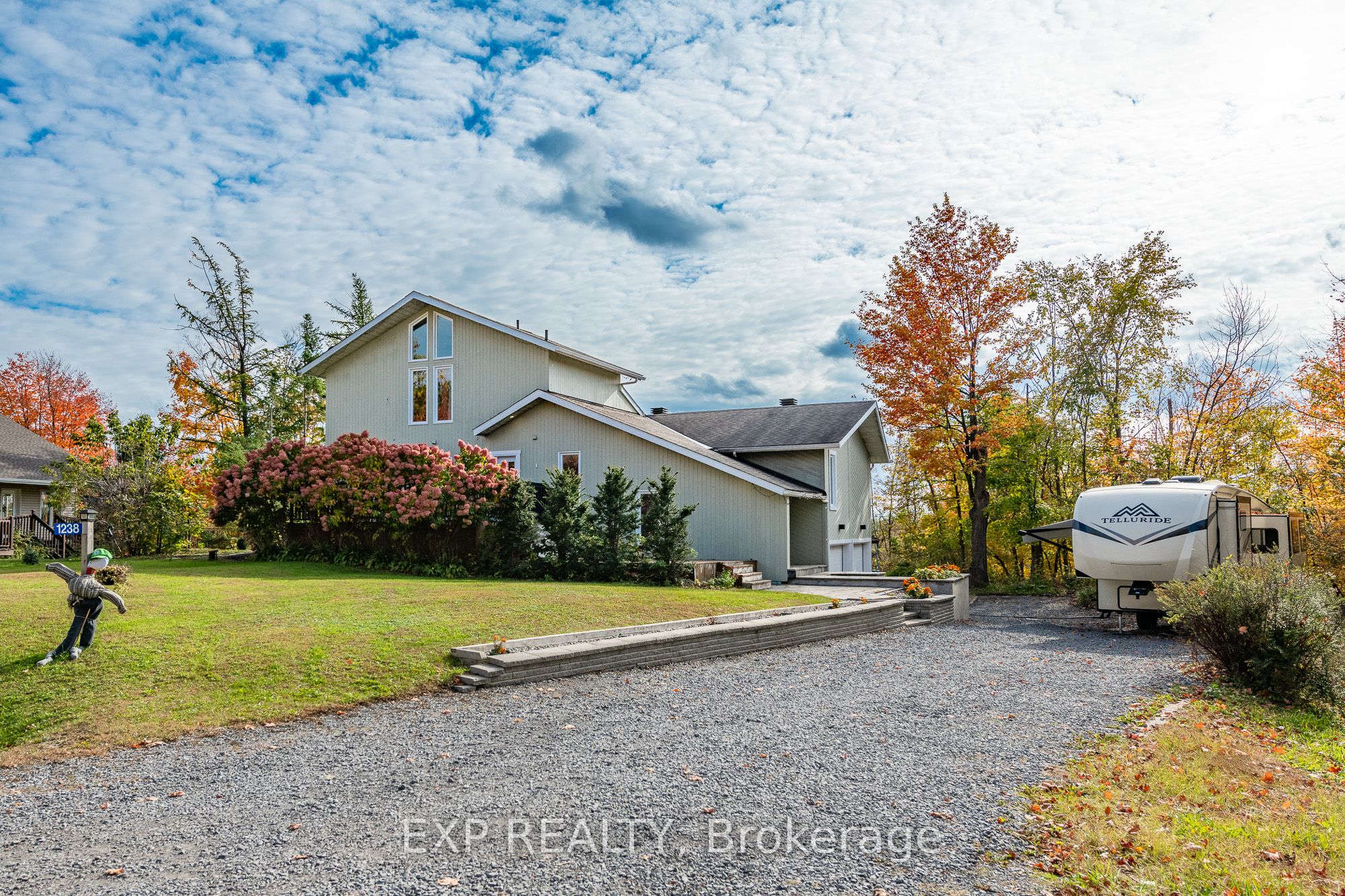 1238 Barnwell Crescent, Orleans - Cumberland and Area, ON K4B 1K4